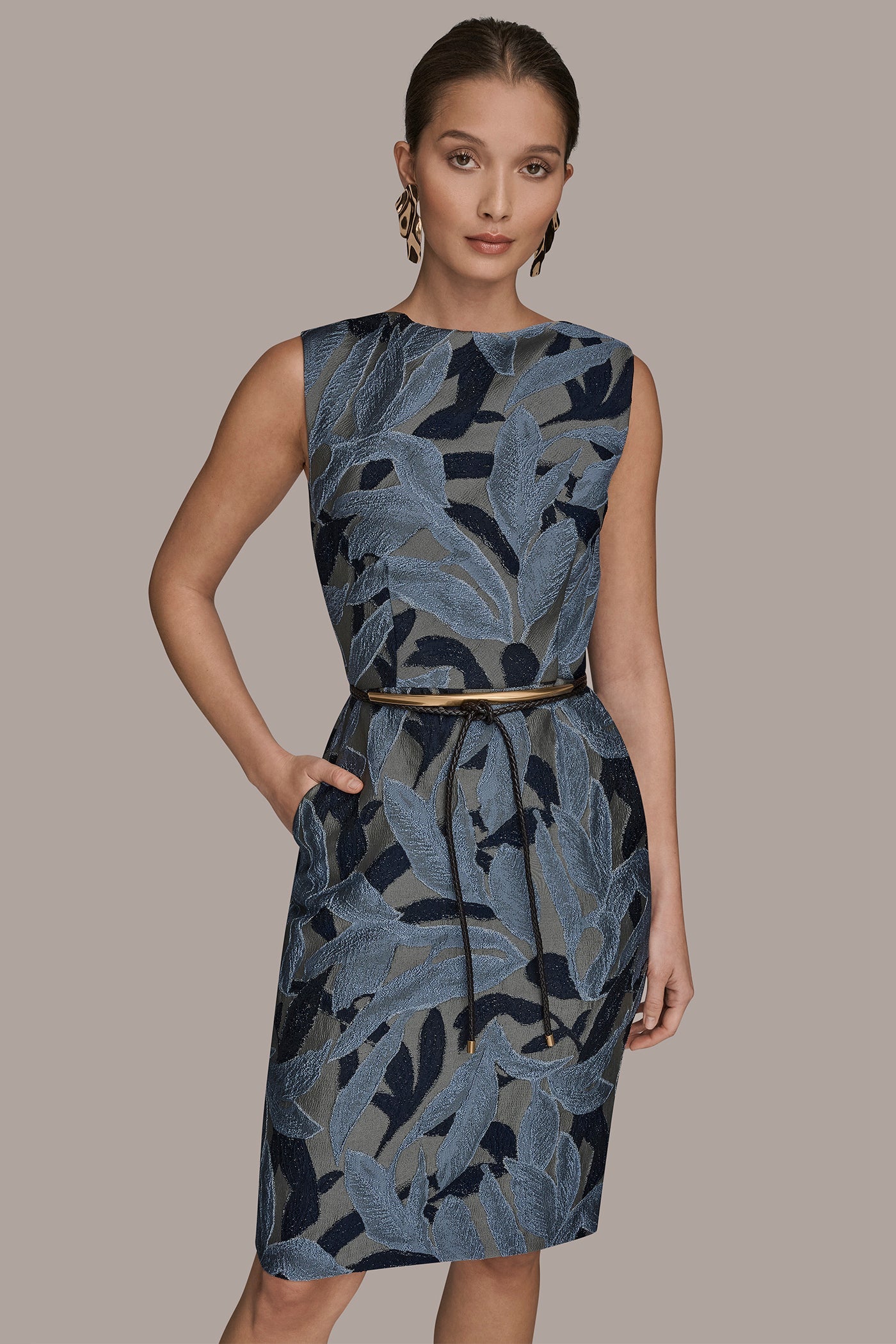 VAPOR MULTI JACQUARD SLEEVELESS COWL-NECK SHEATH DRESS Donna Karan