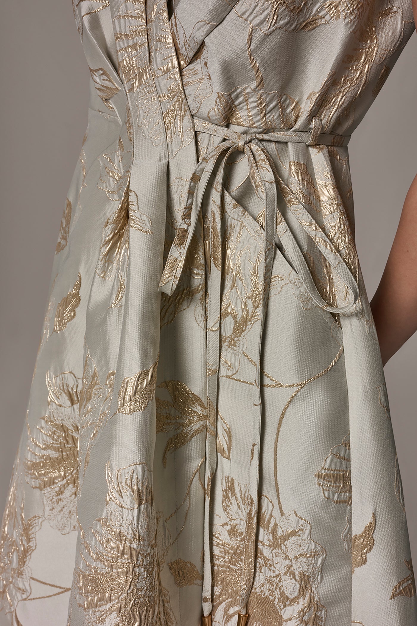 Turin/Tuscan Grey FLORAL-JACQUARD MIDI WRAP DRESS Donna Karan