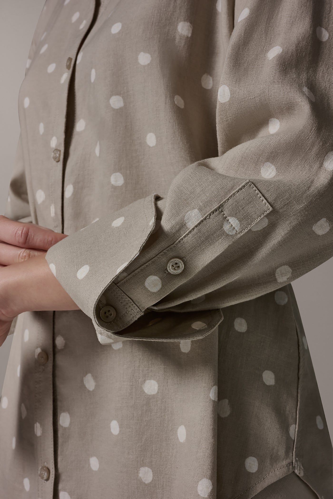 Sandstone LONG SLEEVE SHIRT Donna Karan