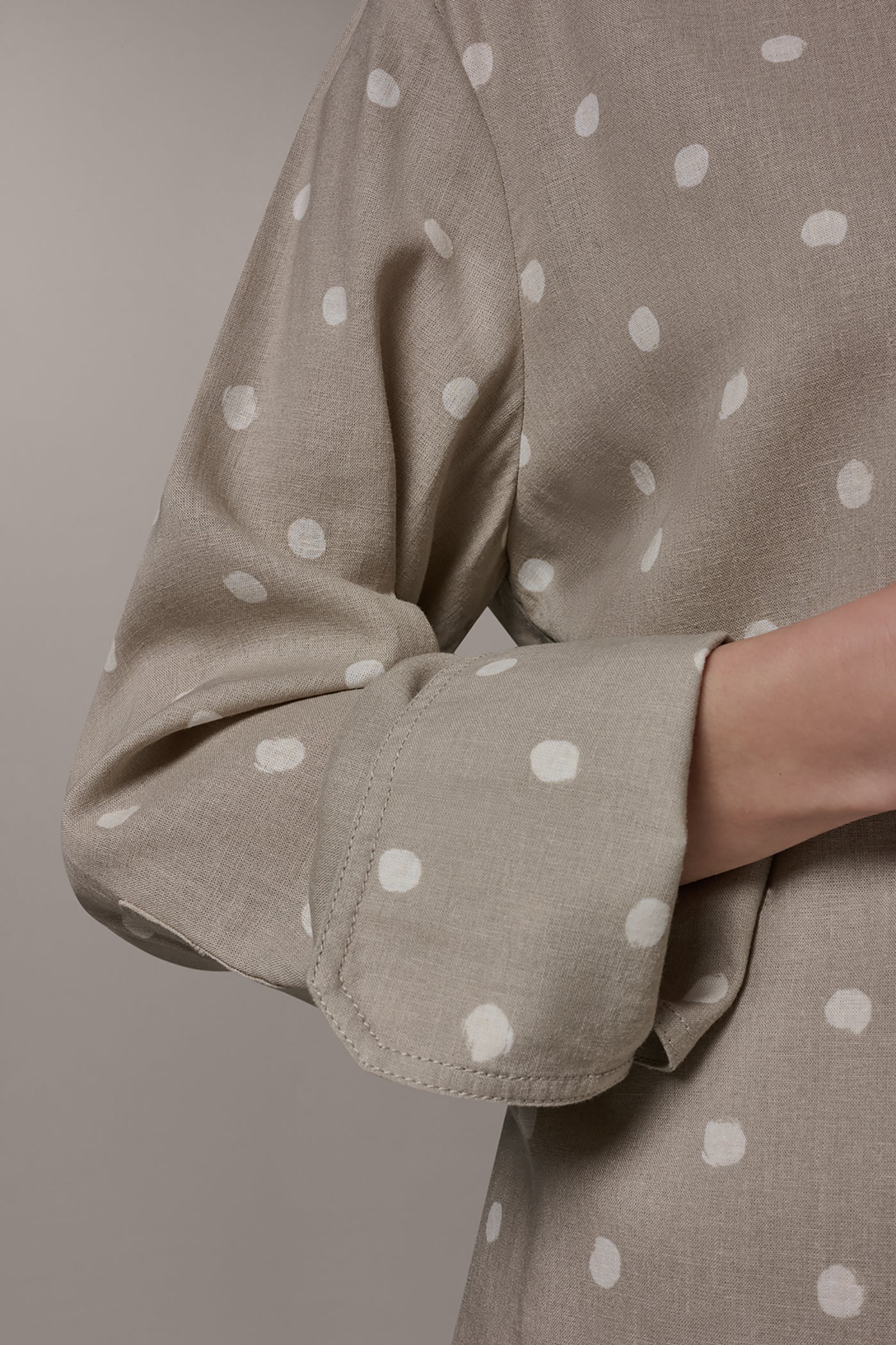 Sandstone LONG SLEEVE SHIRT Donna Karan
