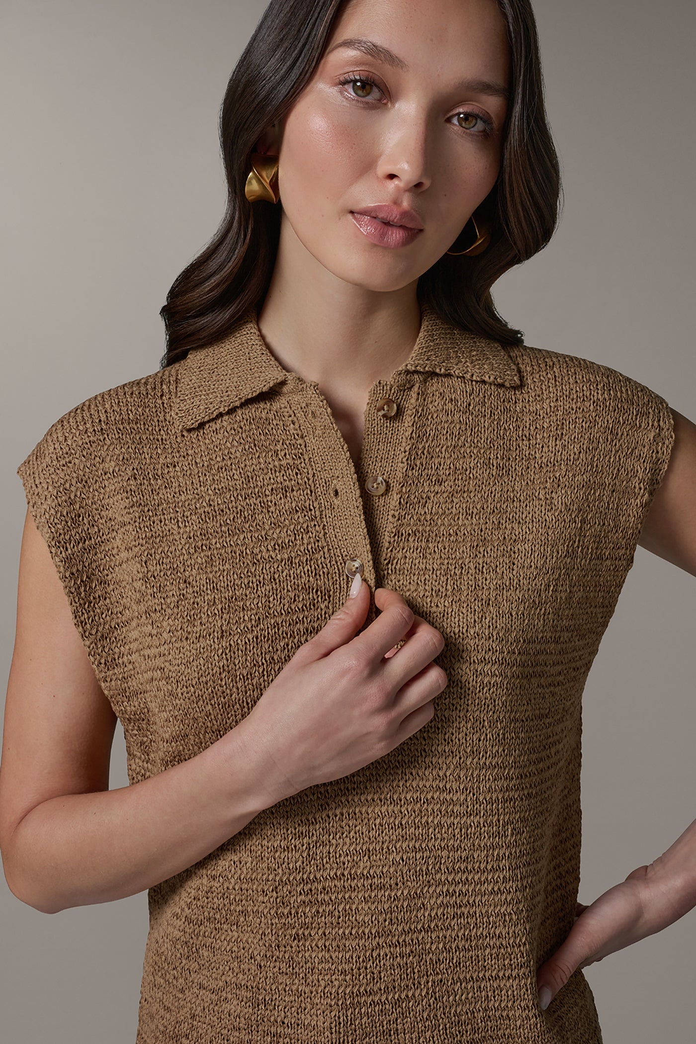Fawn SLEEVELESS POLO SWEATER Donna Karan