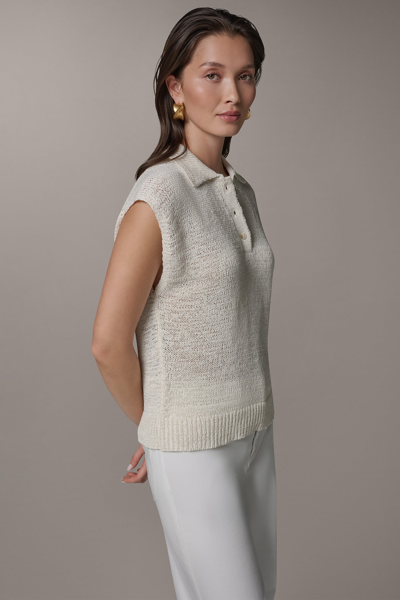 Cream SLEEVELESS POLO SWEATER Donna Karan