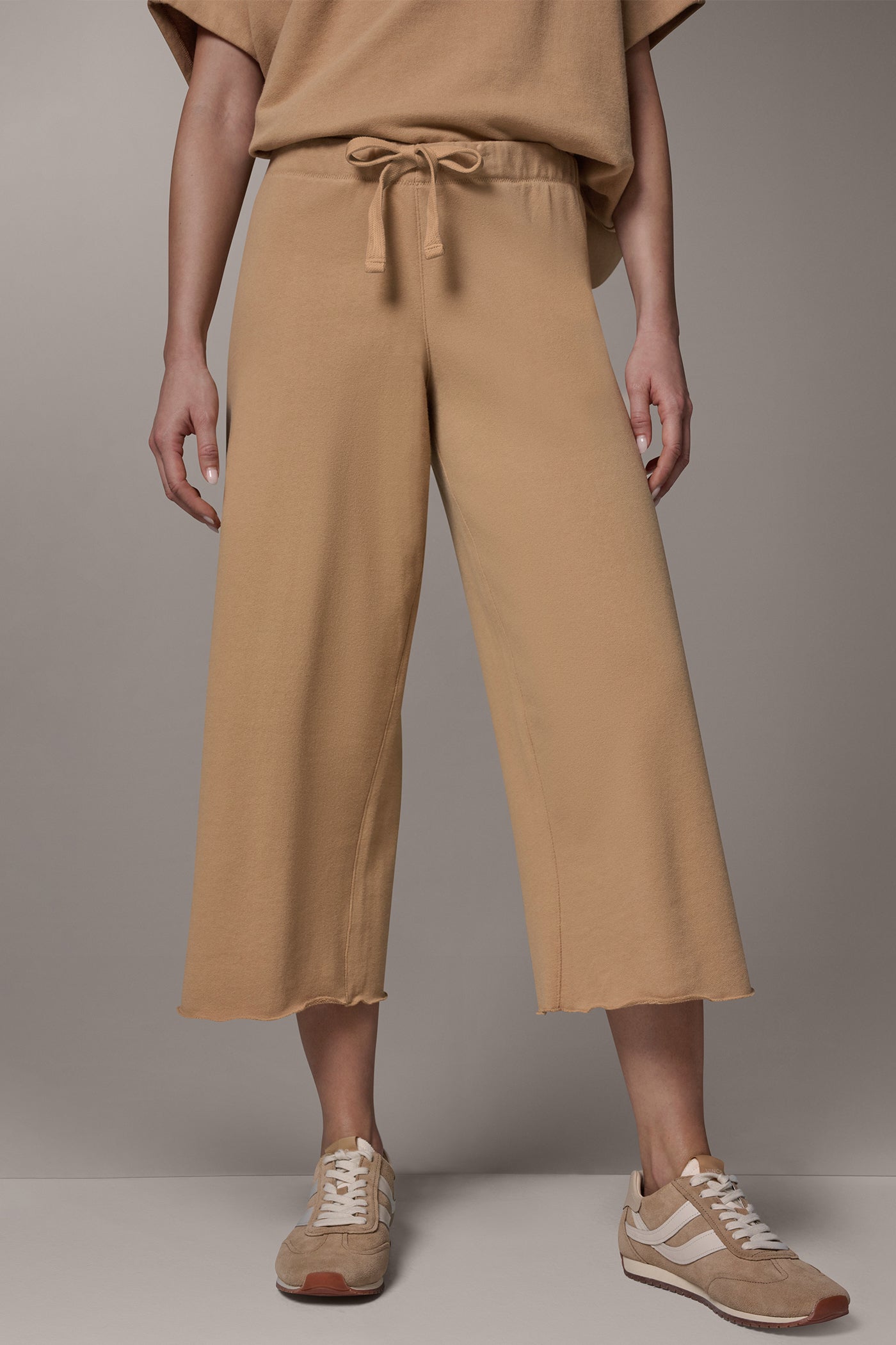 Fawn MID-RISE STRAIGHT-LEG CAPRI PANT Donna Karan