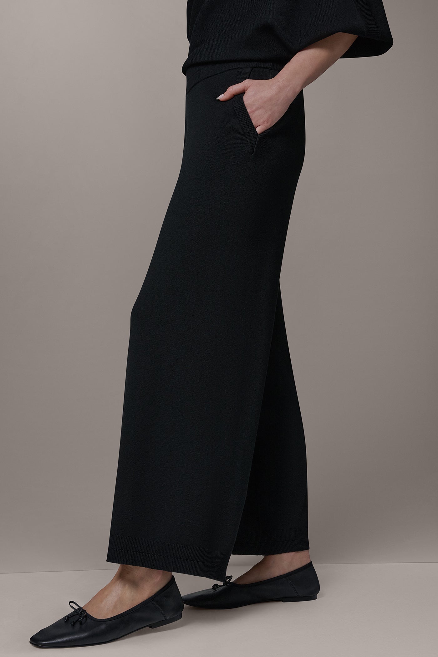 Black PULL ON PANT Donna Karan