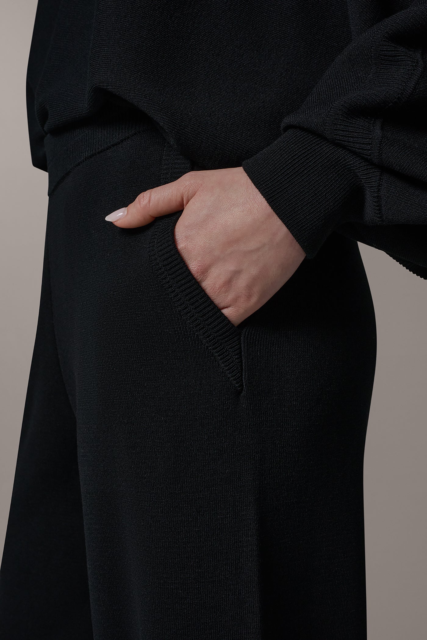 Black PULL ON PANT Donna Karan