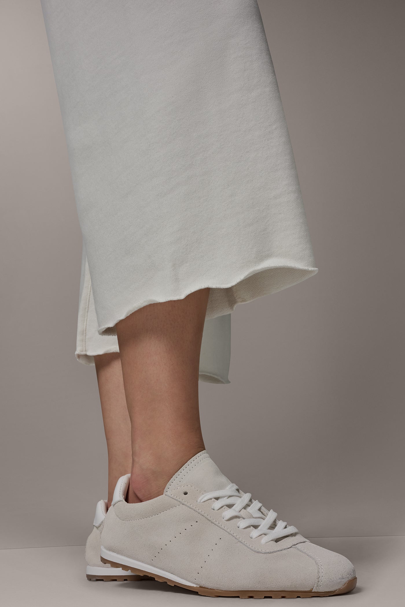 Cream MID-RISE STRAIGHT-LEG CAPRI PANT Donna Karan