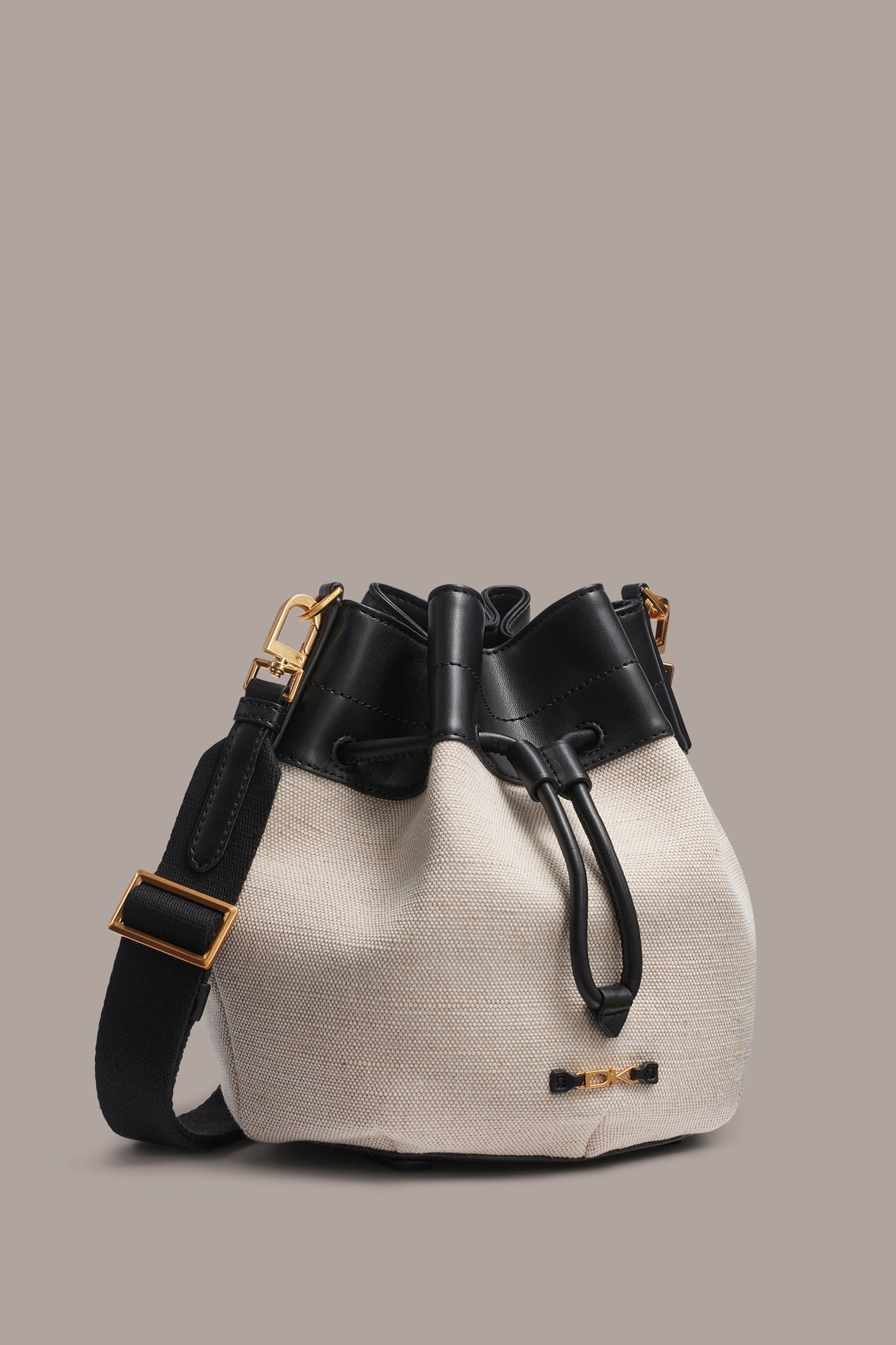 Natural/Black WEEKEND CANVAS BUCKET BAG Donna Karan