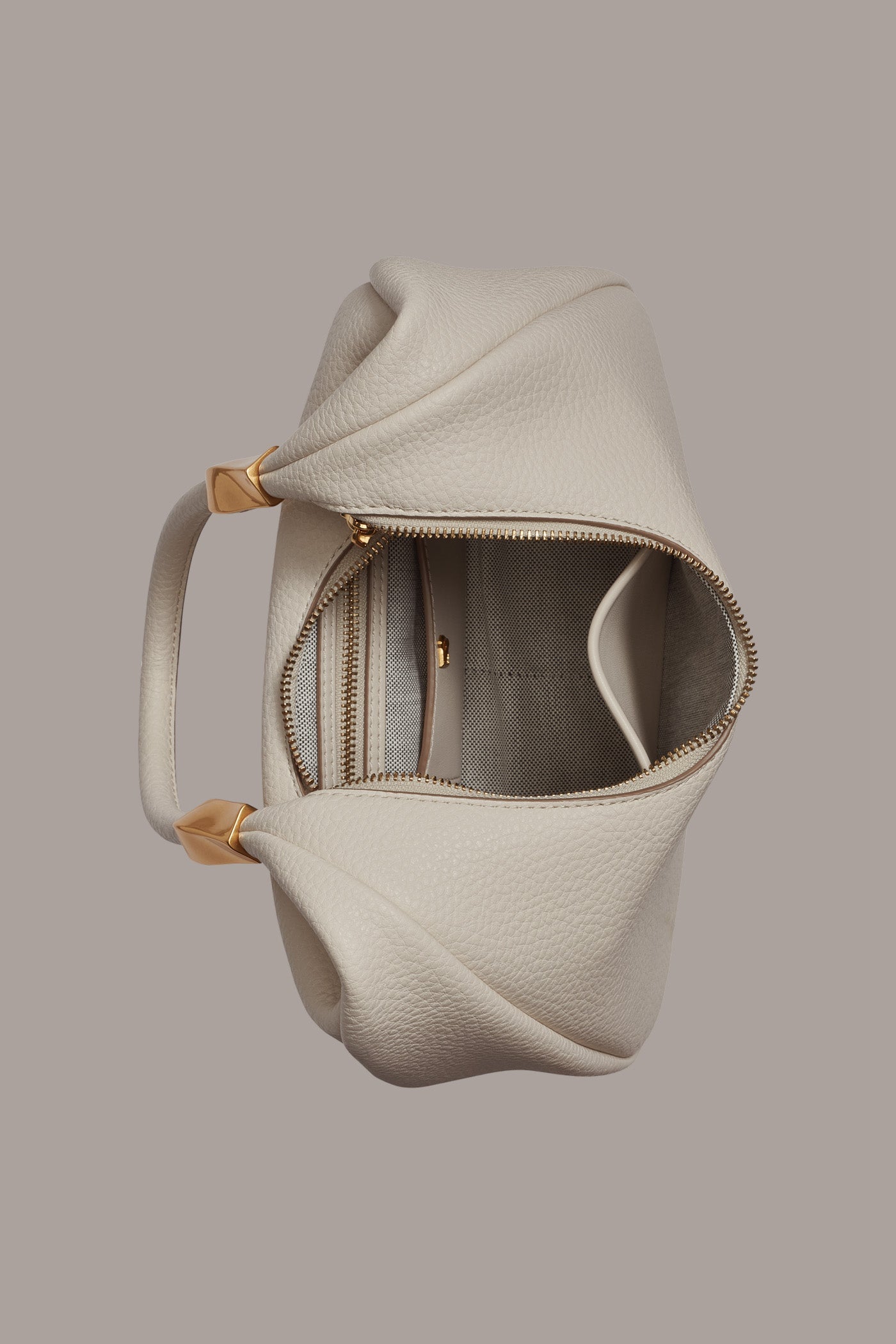 Sand QUOGUE LEATHER SHOULDER BAG Donna Karan
