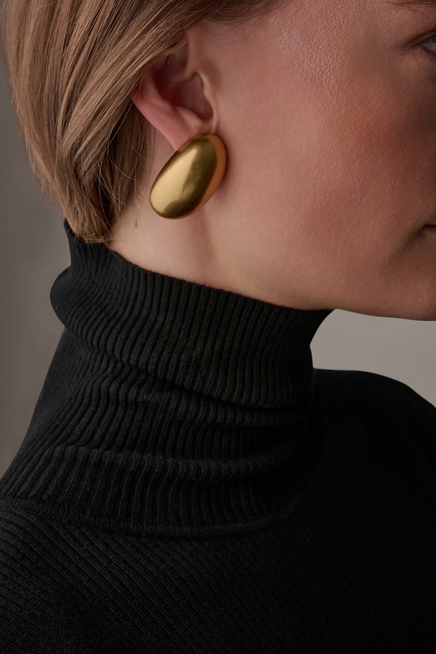 Gold PEBBLE STUD EARRINGS Donna Karan