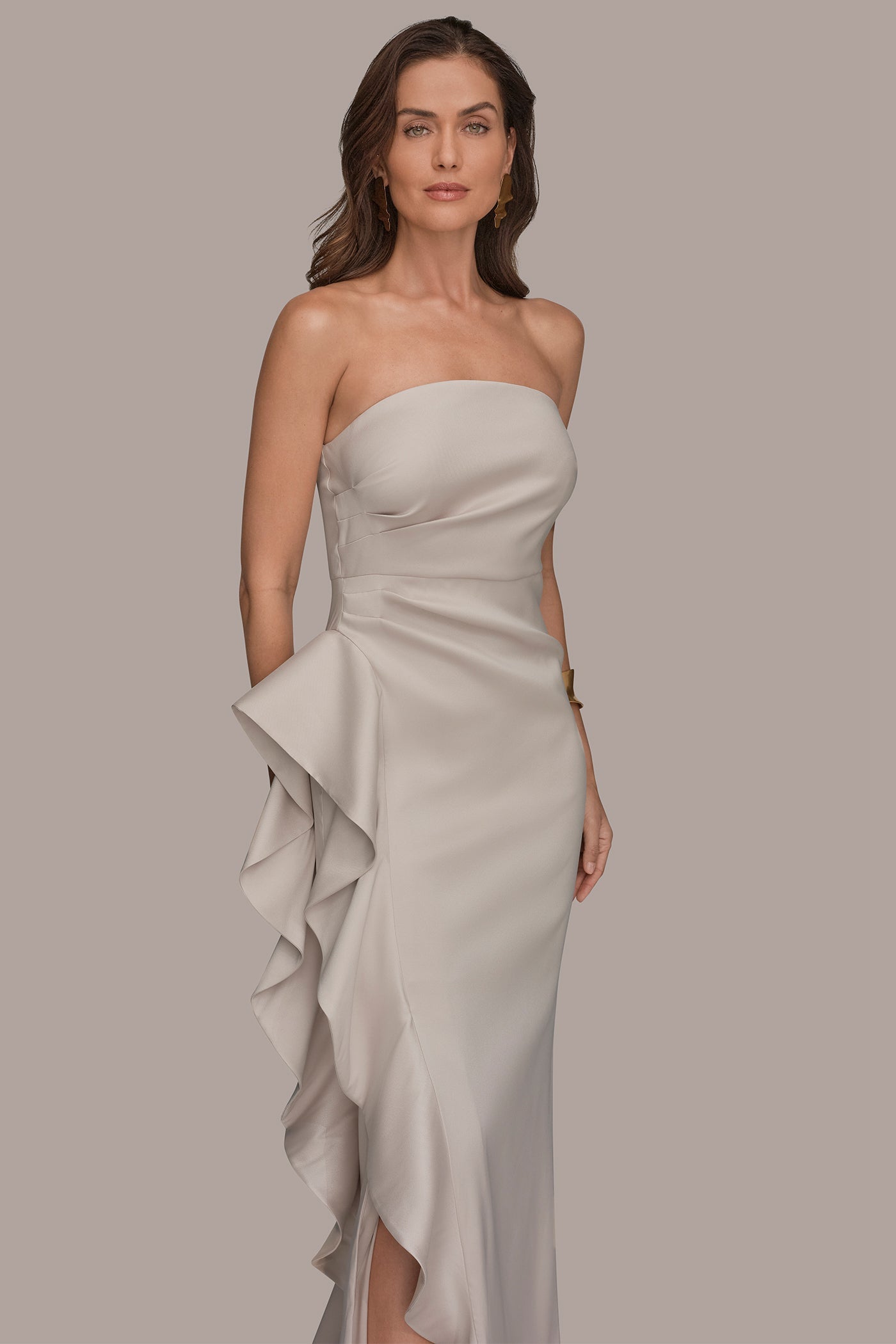 Sand TAFFETA STRAPLESS RUFFLE GOWN Donna Karan