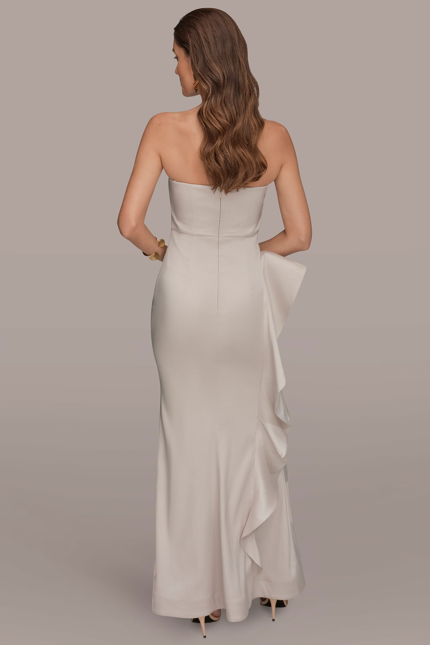 Sand TAFFETA STRAPLESS RUFFLE GOWN Donna Karan