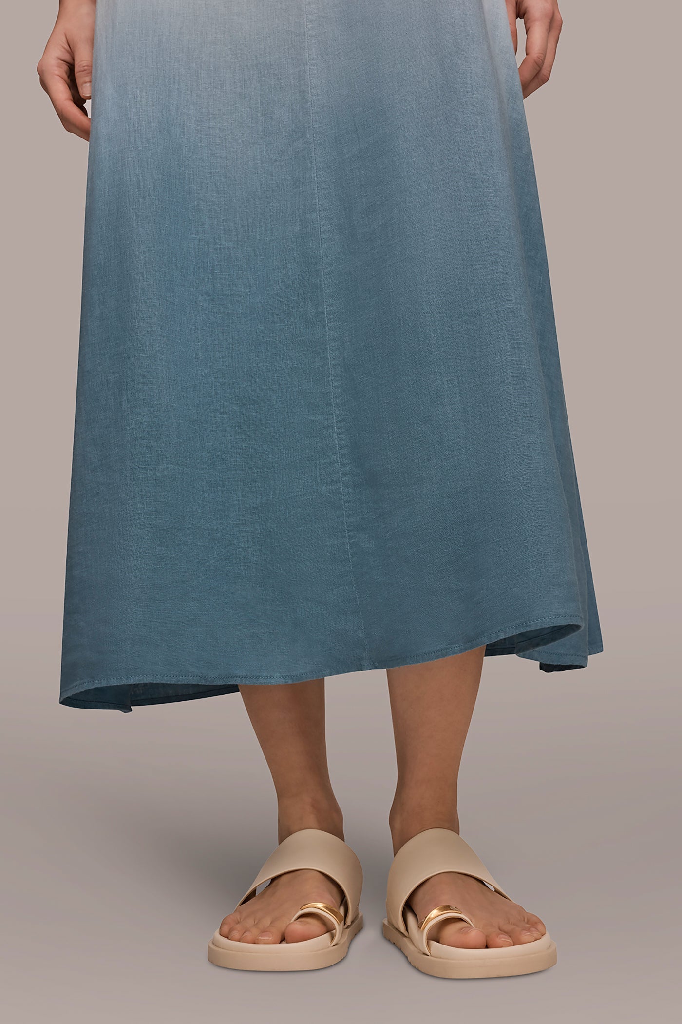 Washed Indigo Dip Dye LINEN-BLEND SLEEVELESS OMBRÉ TWIST-BACK MIDI HALTER DRESS Donna Karan