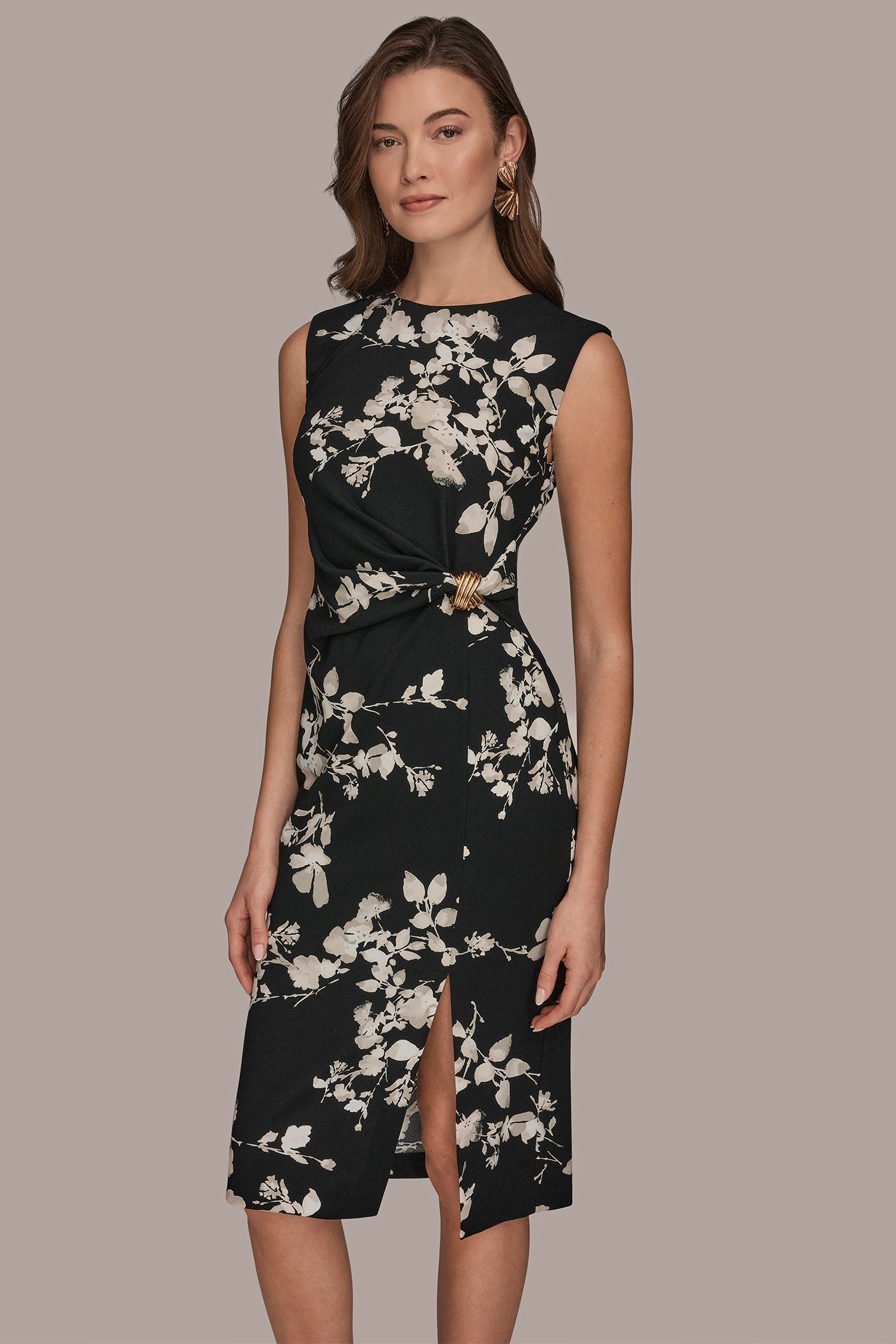 BLACK MULTI FLORAL SLEEVELESS TWIST-WAIST SHEATH DRESS Donna Karan