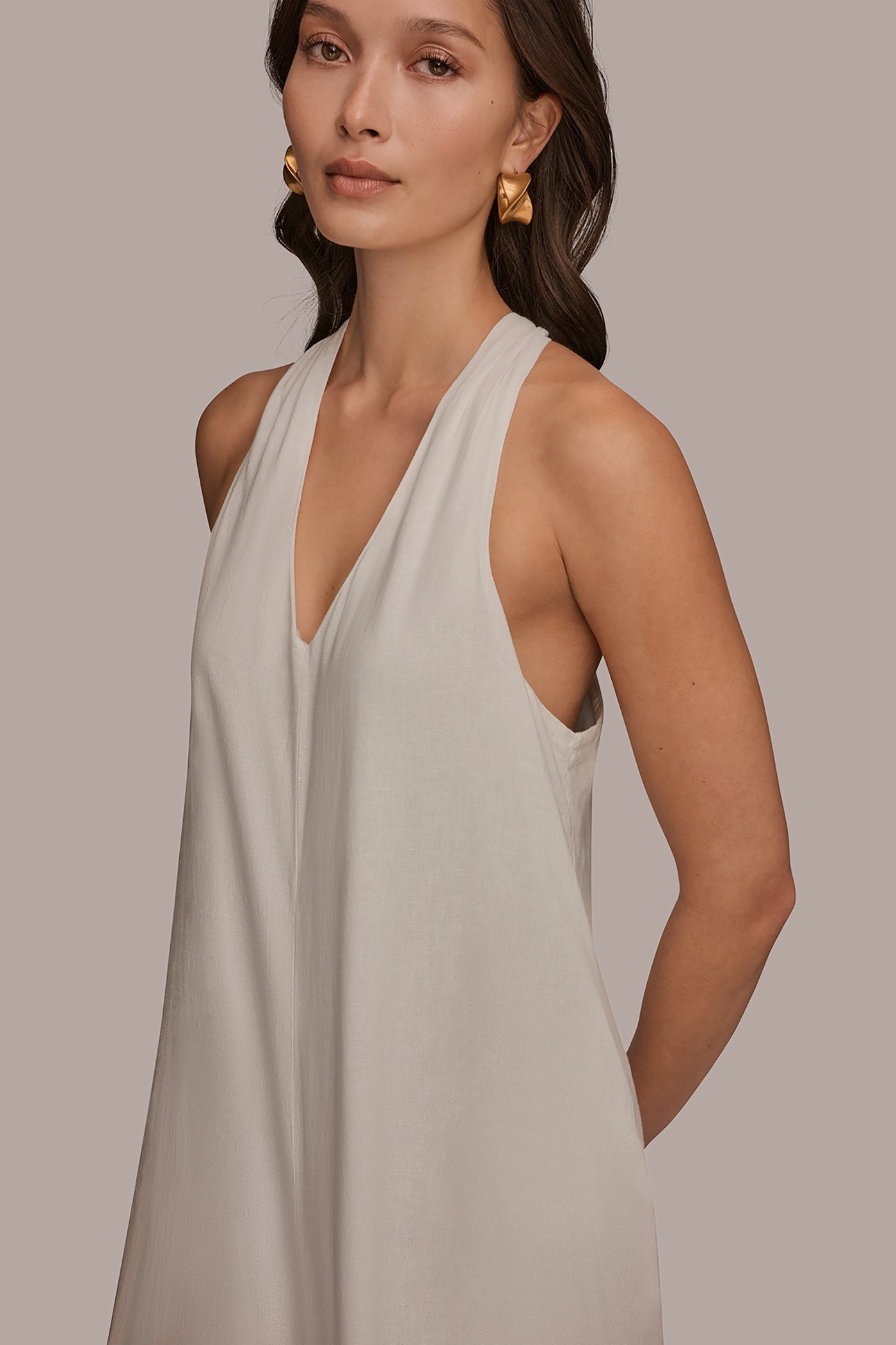 Tuscan Grey LINEN-BLEND SLEEVELESS OMBRÉ TWIST-BACK MIDI HALTER DRESS Donna Karan