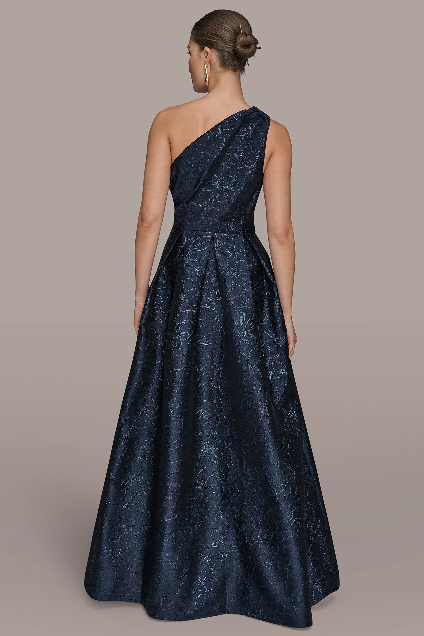 NIGHTFALL METALLIC FLORAL-JACQUARD ONE-SHOULDER BALL GOWN Donna Karan