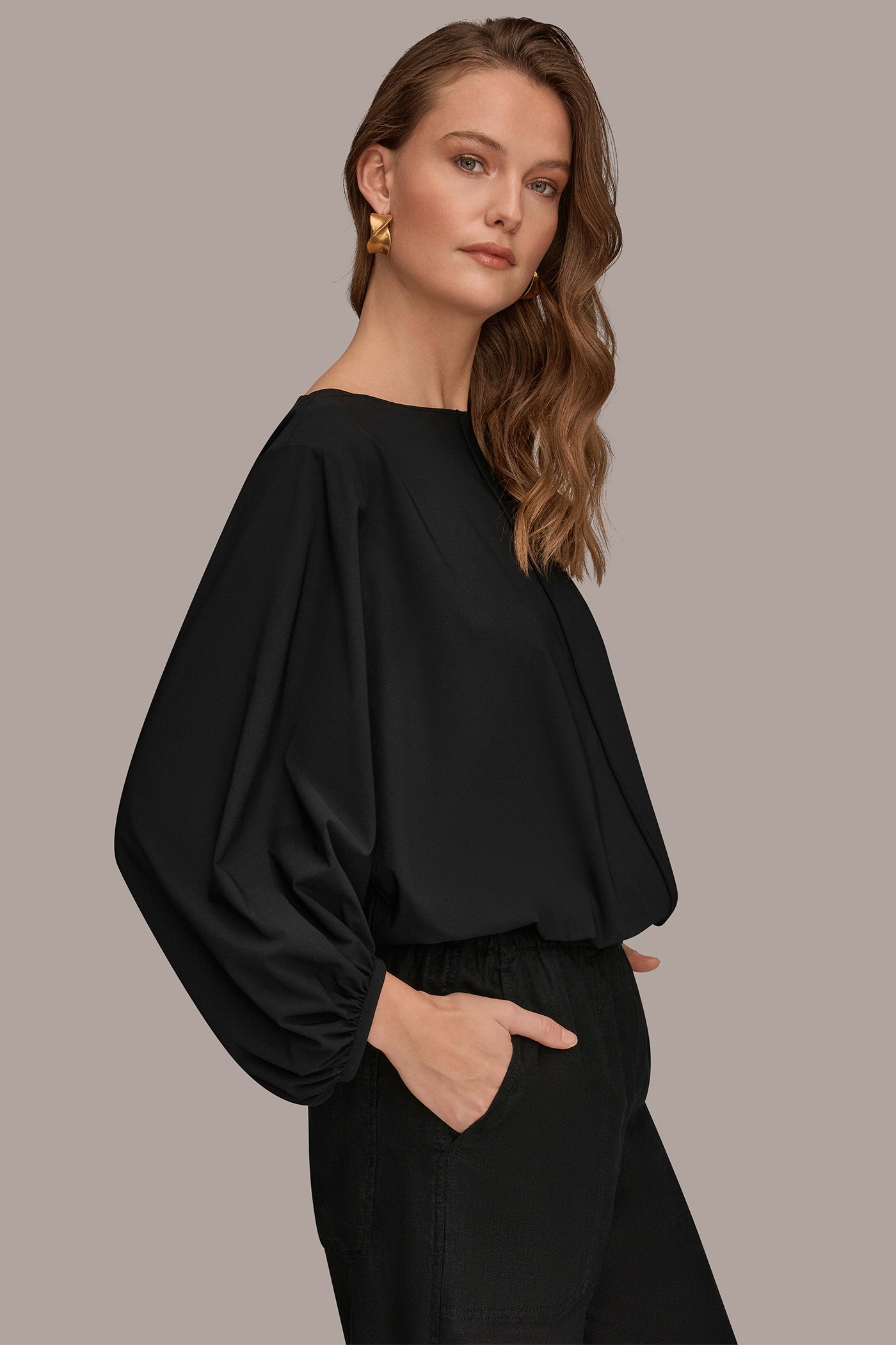 Black THE MODERN TRAVEL BALLOON SLEEVE BLOUSE Donna Karan