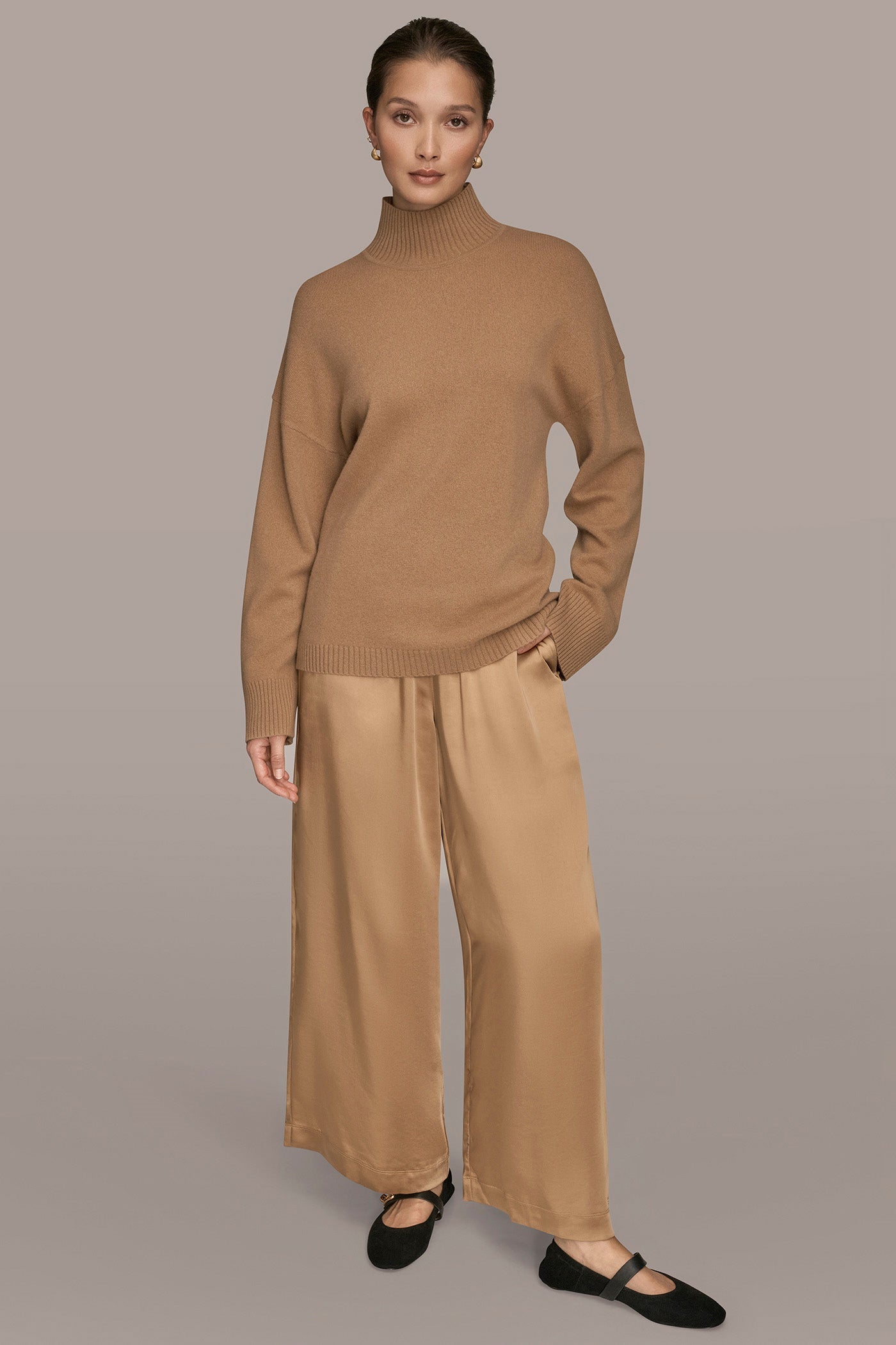 FAWN WOOL AND CASHMERE-BLEND MOCK-NECK SWEATER Donna Karan