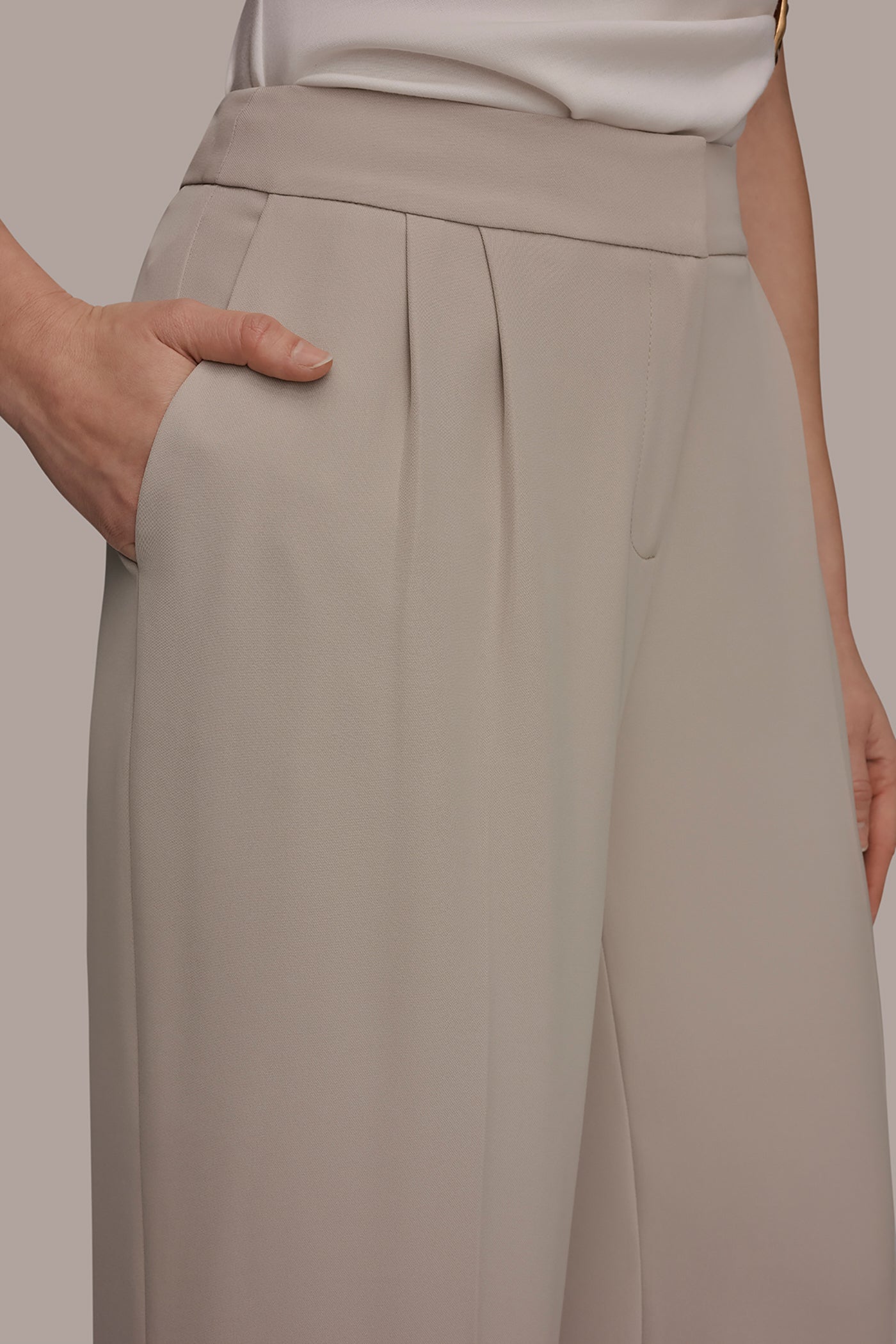 Turin MID-RISE PLEATED WIDE-LEG SUIT PANT Donna Karan