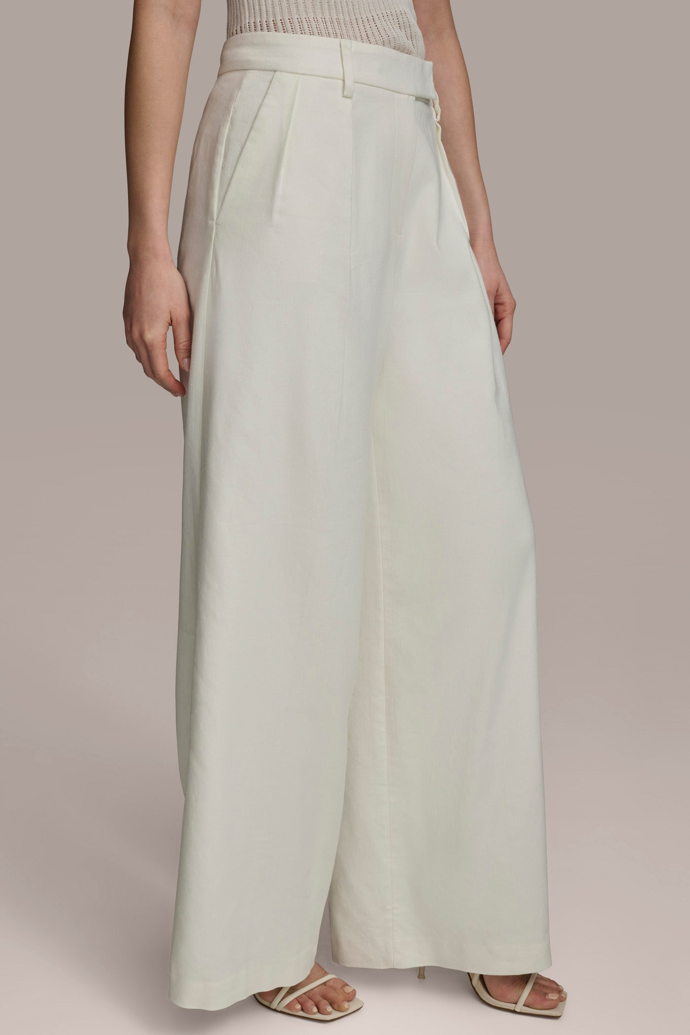 CREAM PLEATED WIDE LEG PANT Donna Karan