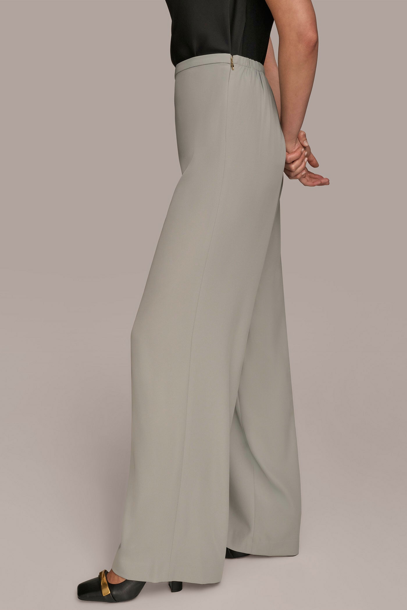 WEATHERED SAGE EXTRA HIGH-RISE PLEATED WIDE-LEG PANT Donna Karan