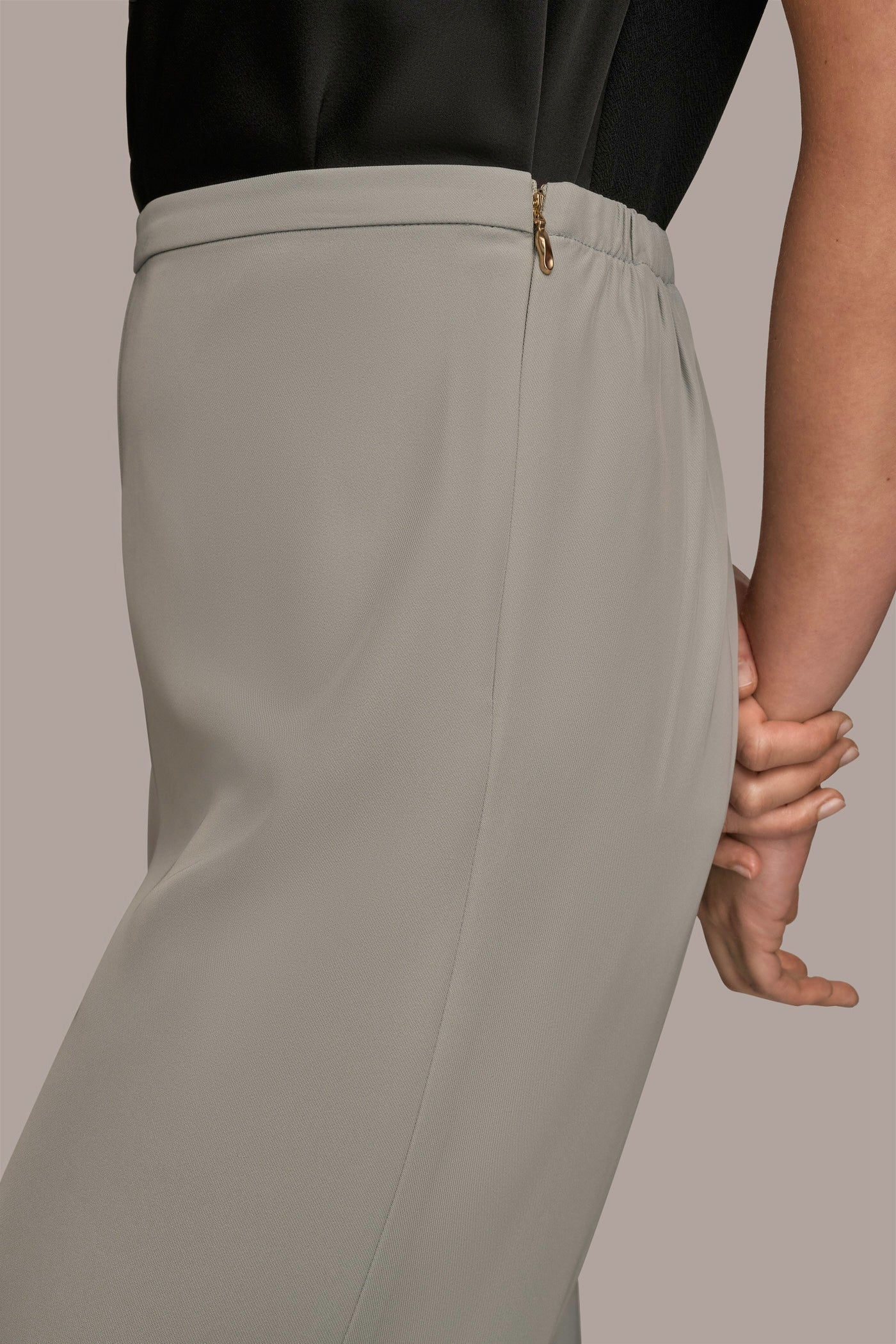 WEATHERED SAGE EXTRA HIGH-RISE PLEATED WIDE-LEG PANT Donna Karan