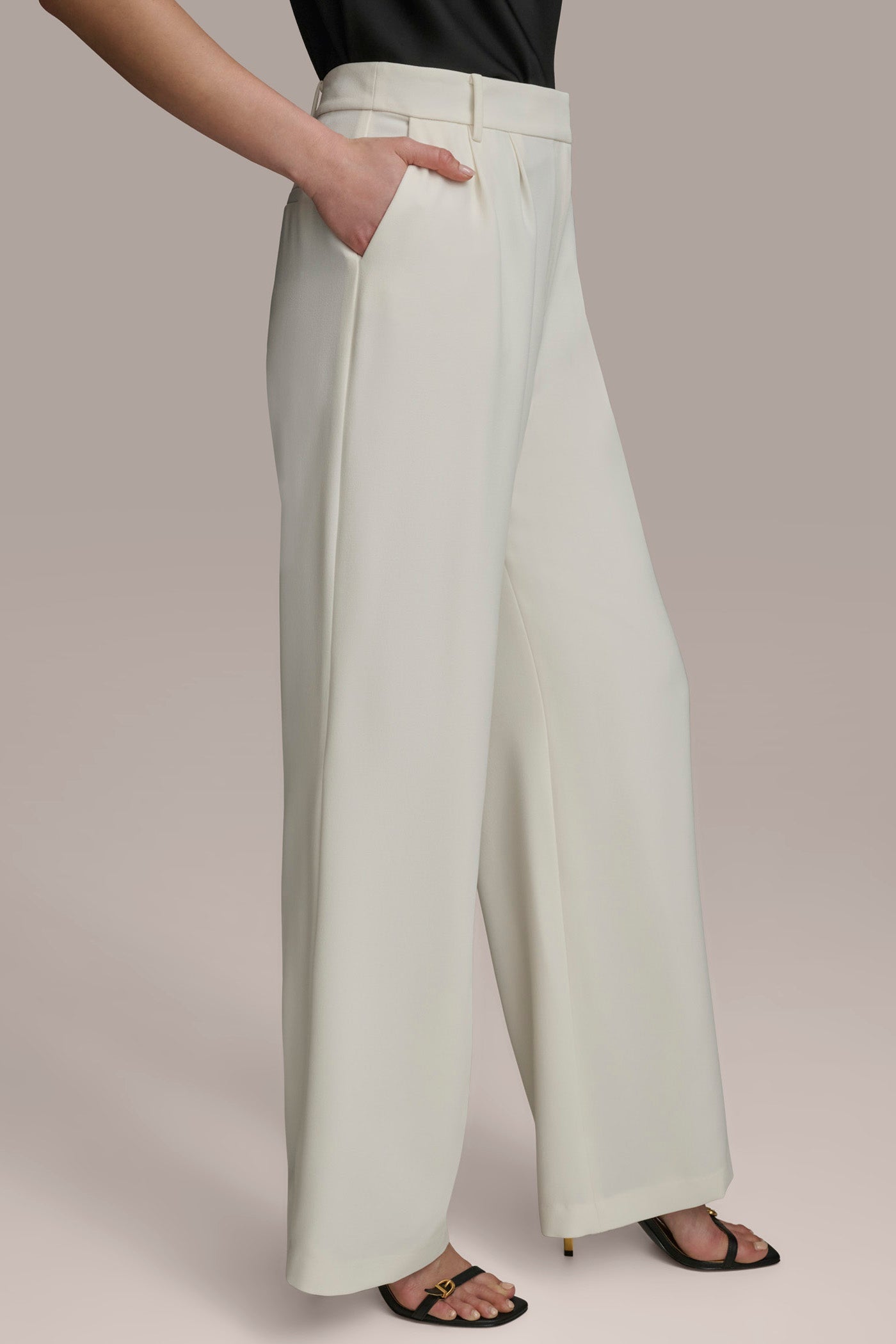 CREAM WIDE PANT WITH PLEATS Donna Karan