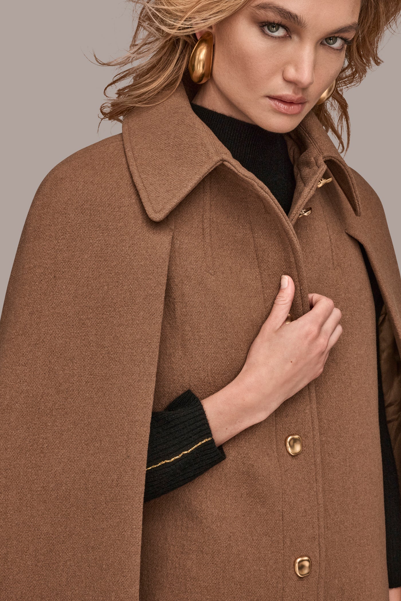 CAMEL CAPE COAT Donna Karan