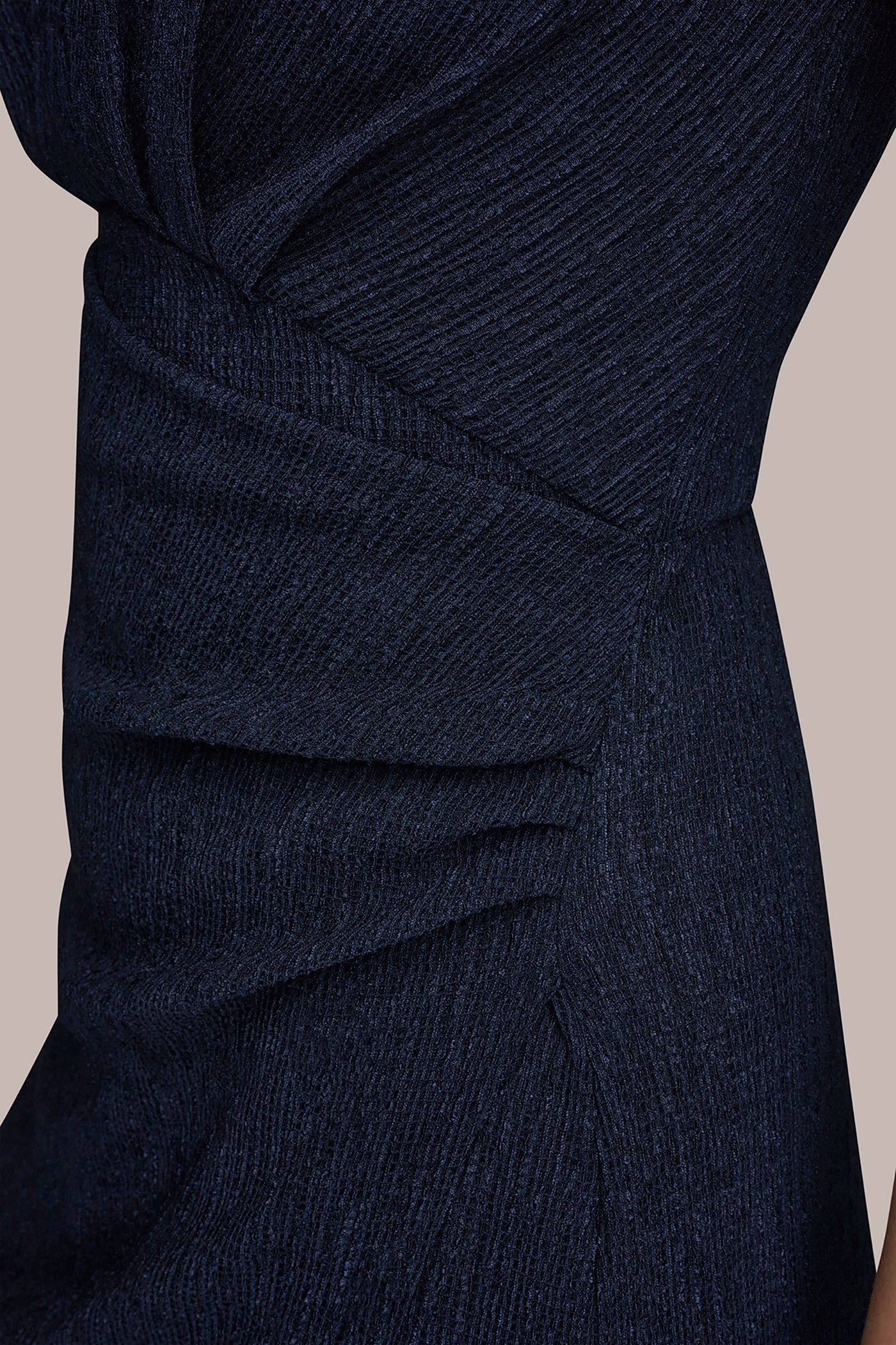 NIGHTFALL CRINKLED SLEEVELESS RUCHED MIDI DRESS Donna Karan