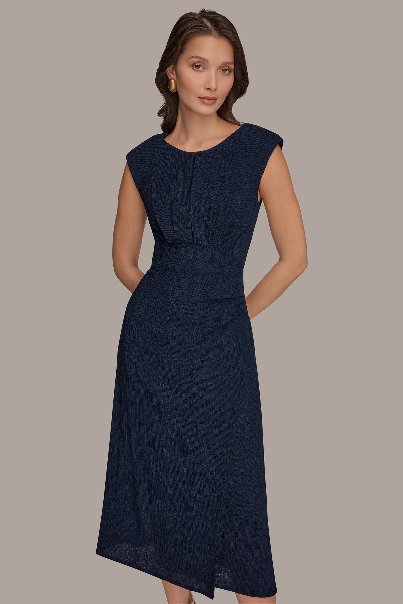 NIGHTFALL CRINKLED SLEEVELESS RUCHED MIDI DRESS Donna Karan