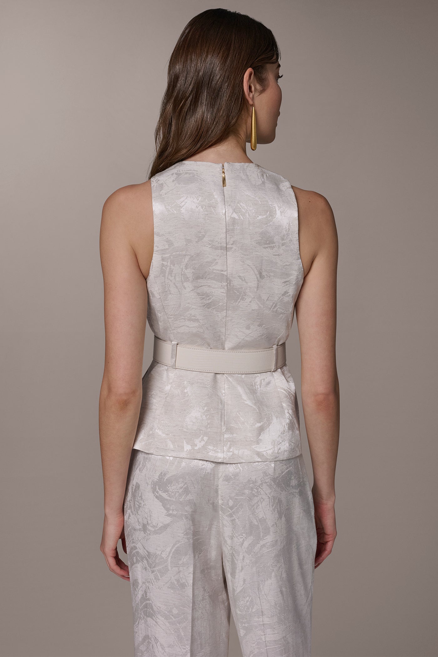 Light Flax CROPPED CROSSOVER SUIT VEST Donna Karan