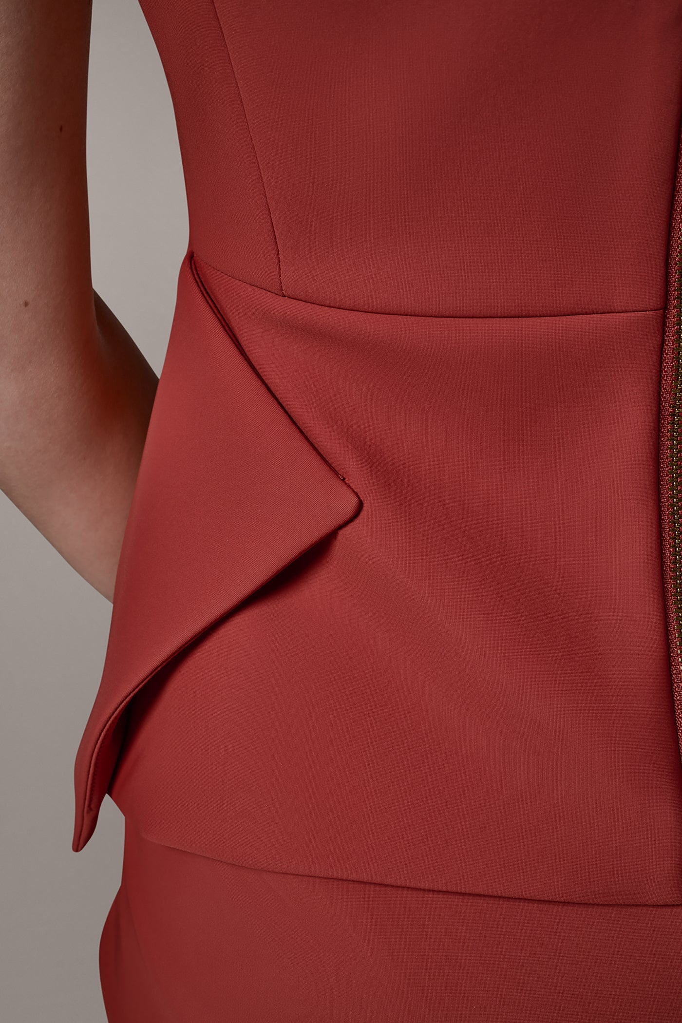 Sunbaked SHORT SLEEVE PEPLUM TOP Donna Karan
