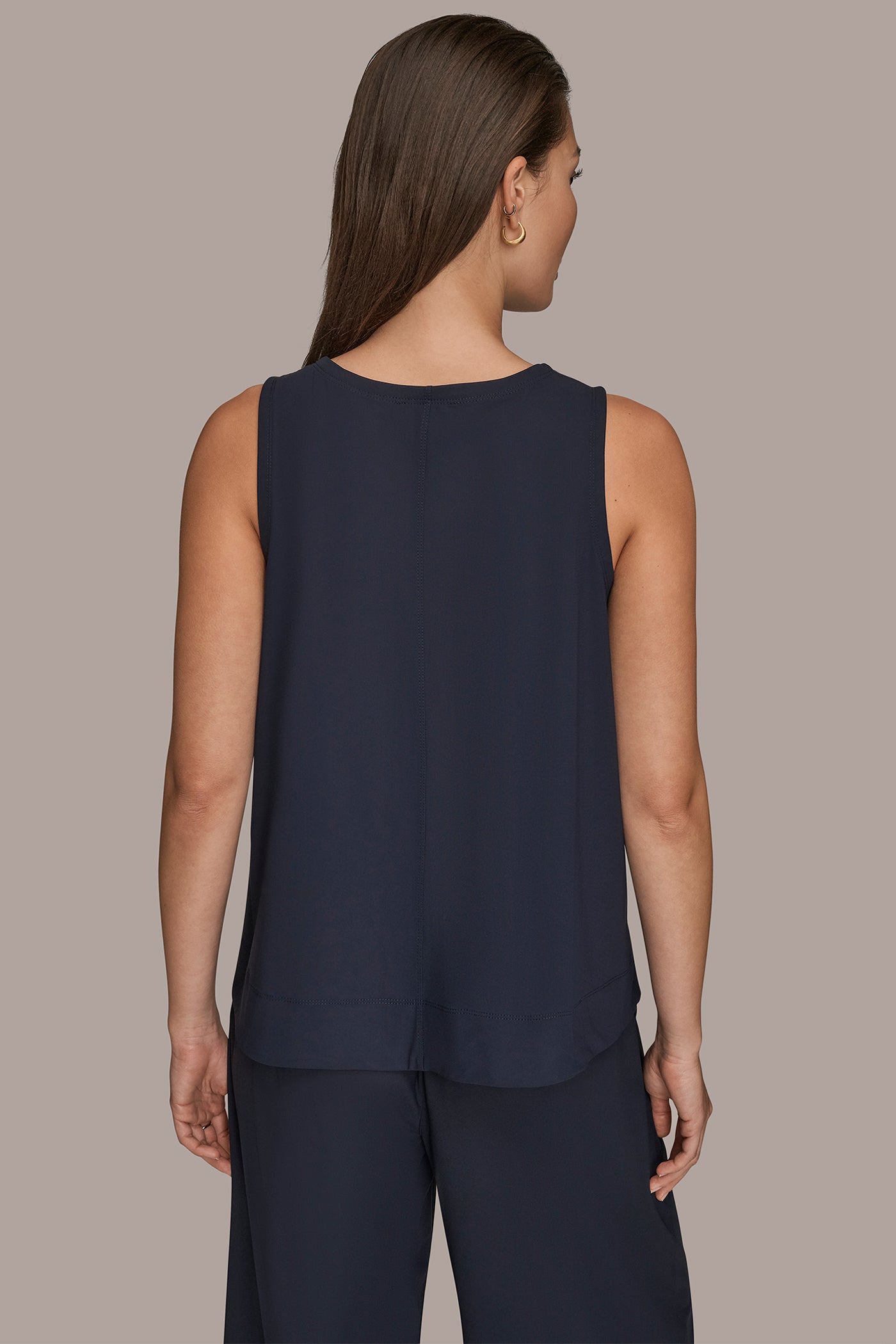 NIGHTFALL THE MODERN TRAVEL SLEEVELESS SWING TANK Donna Karan