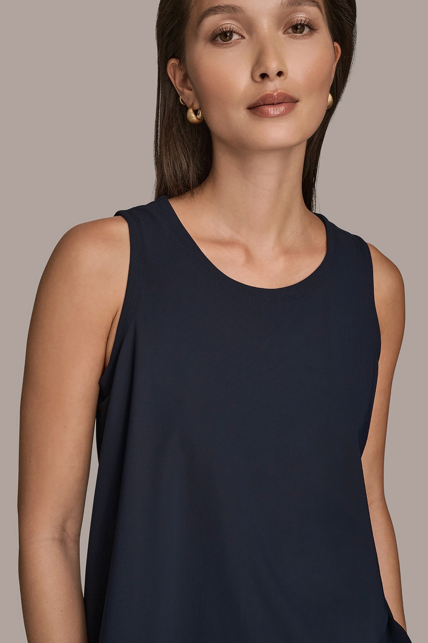 NIGHTFALL THE MODERN TRAVEL SLEEVELESS SWING TANK Donna Karan