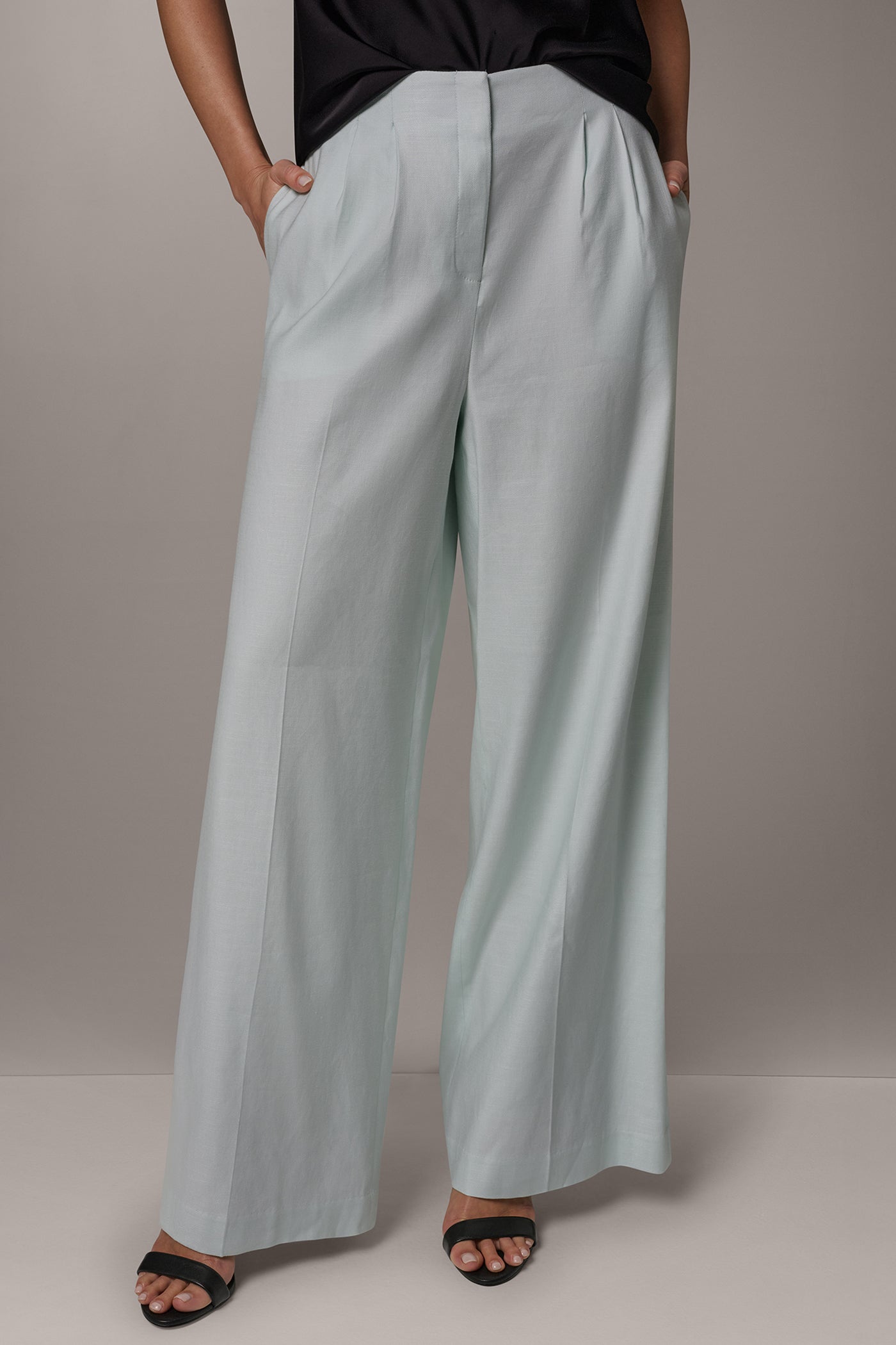 Skylight EXTRA HIGH-RISE PLEATED WIDE-LEG PANT Donna Karan