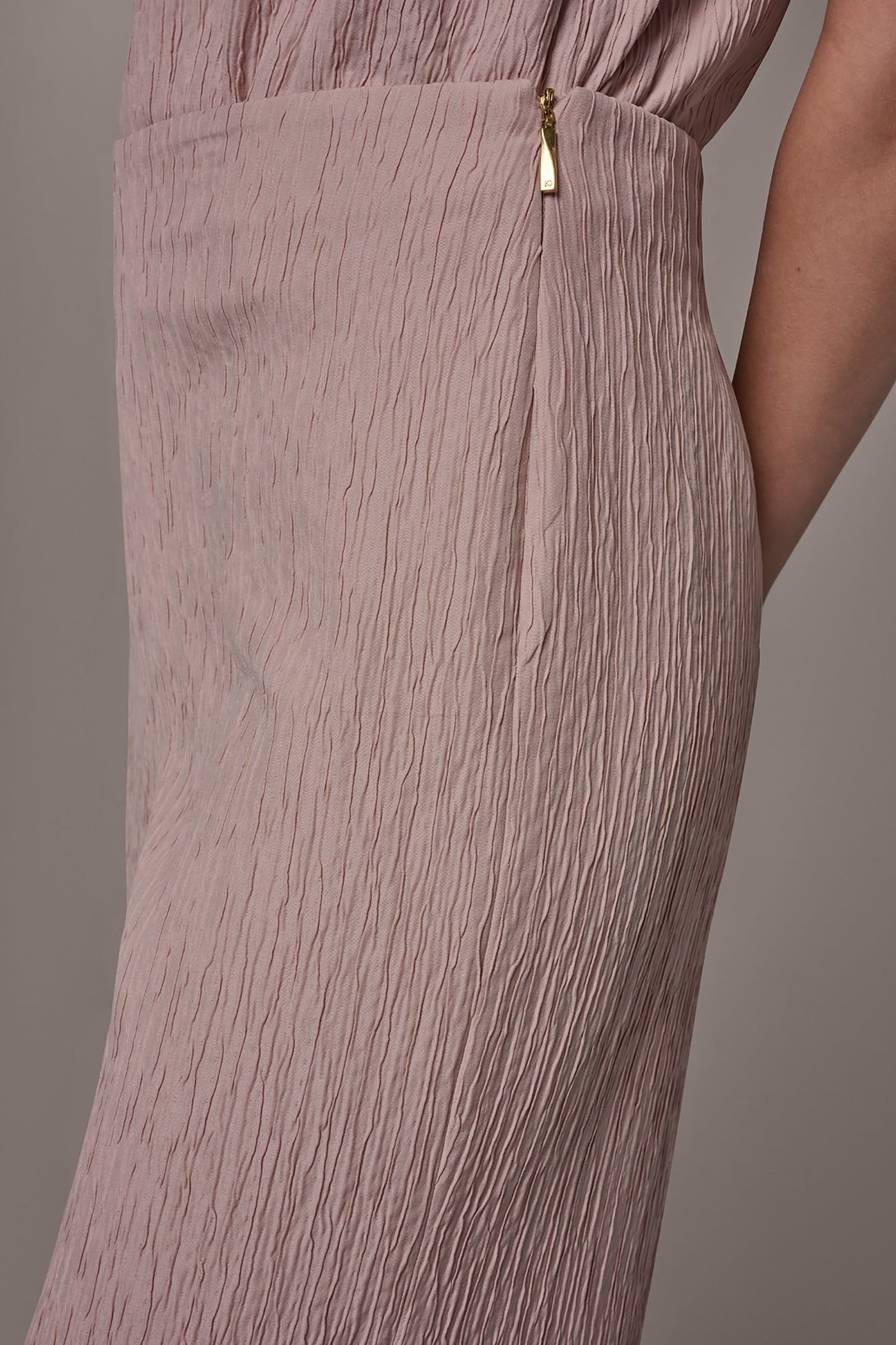 Snow Petal EXTRA HIGH-RISE WIDE-LEG SUIT PANT Donna Karan