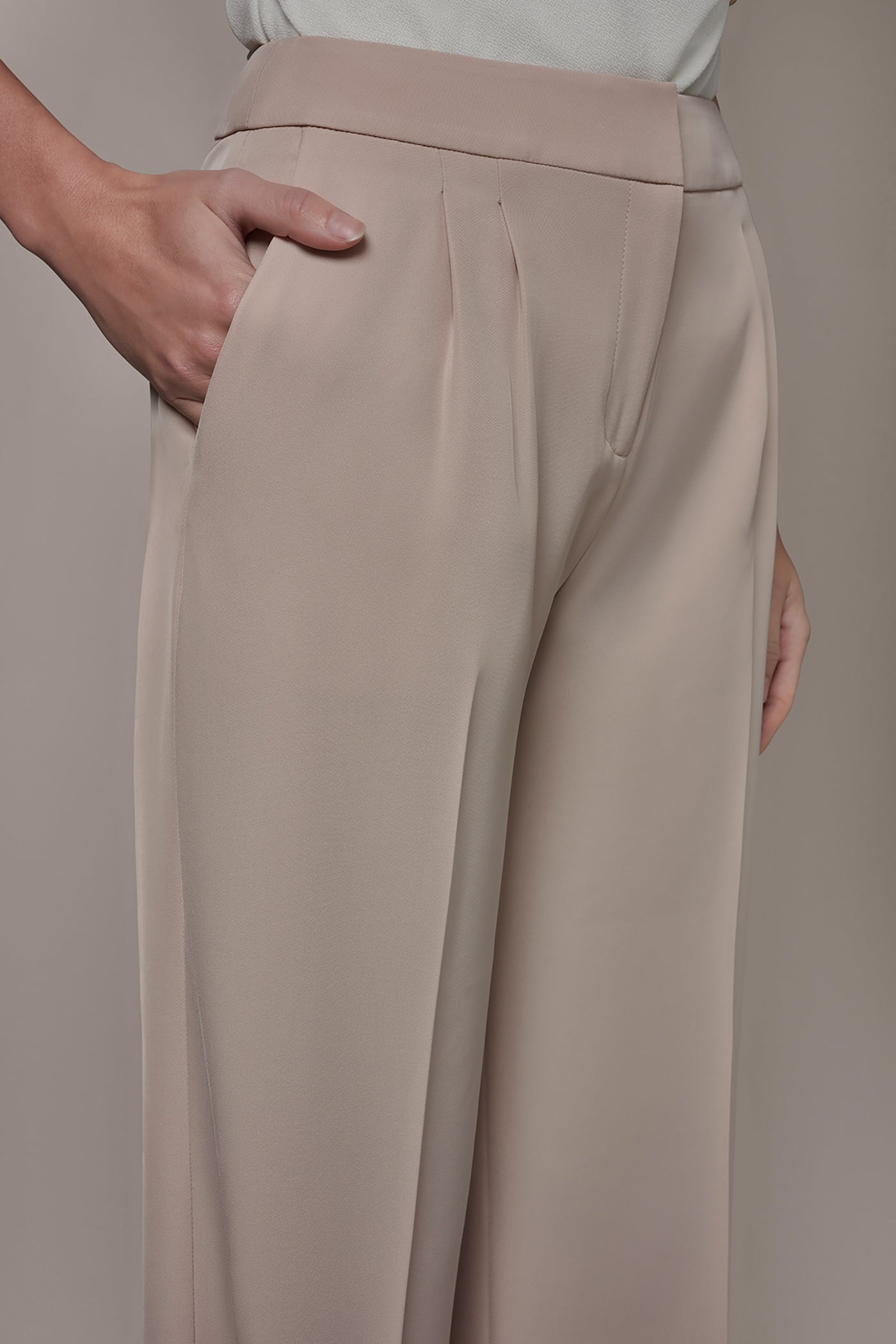 Snow Petal MID-RISE PLEATED WIDE-LEG SUIT PANT Donna Karan
