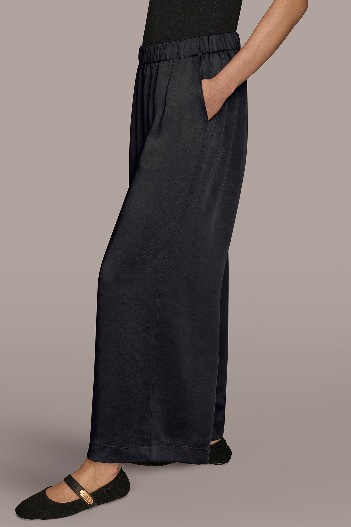 Black SATIN MID-RISE RELAXED PANT Donna Karan