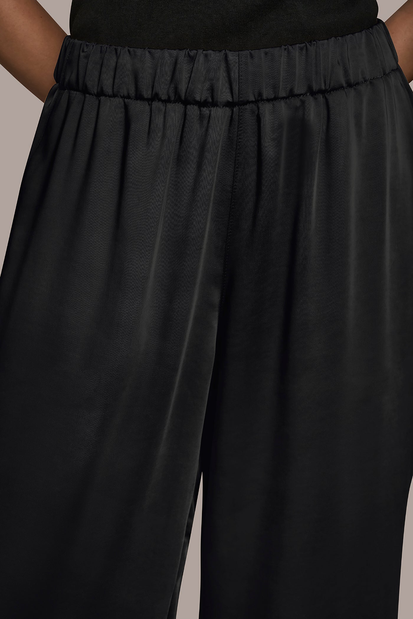 Black SATIN MID-RISE RELAXED PANT Donna Karan