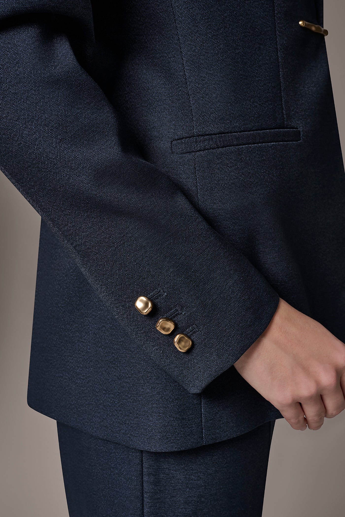 Nightfall GOLD BAR LONGLINE BLAZER Donna Karan
