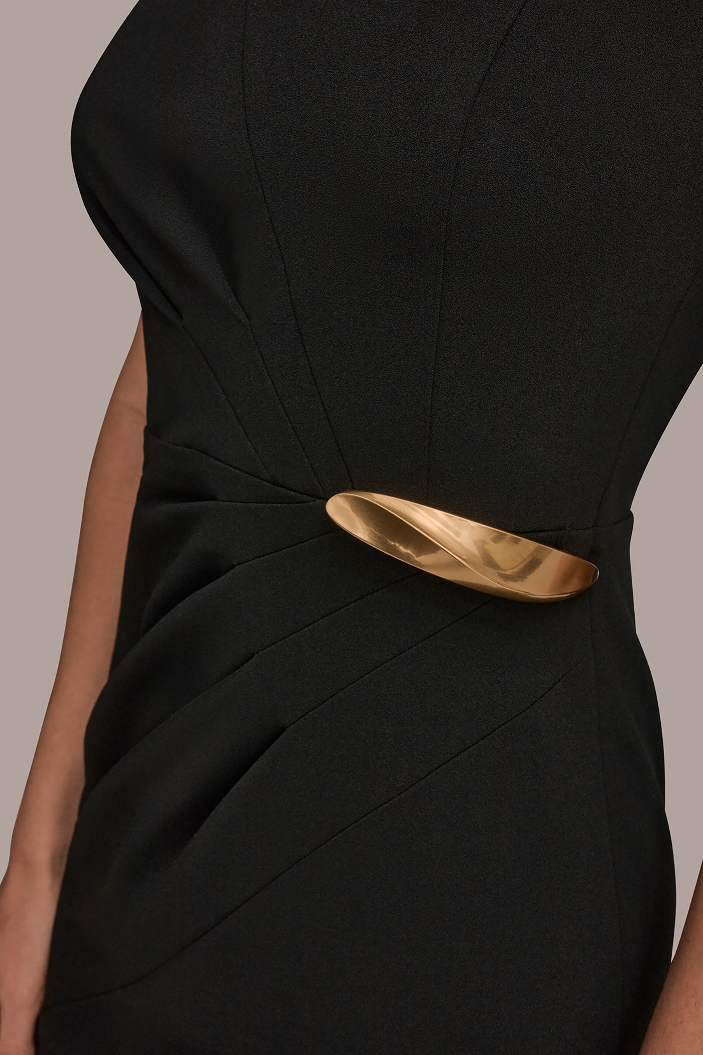 Black SLEEVELESS PLEATED MIDI SHEATH DRESS Donna Karan