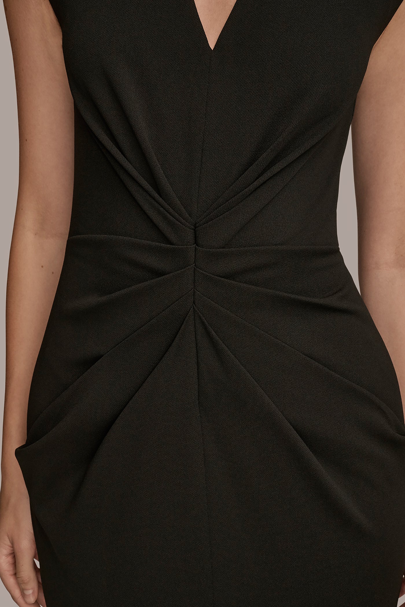 Black SLEEVELESS SPLIT-FRONT MIDI SHEATH DRESS Donna Karan