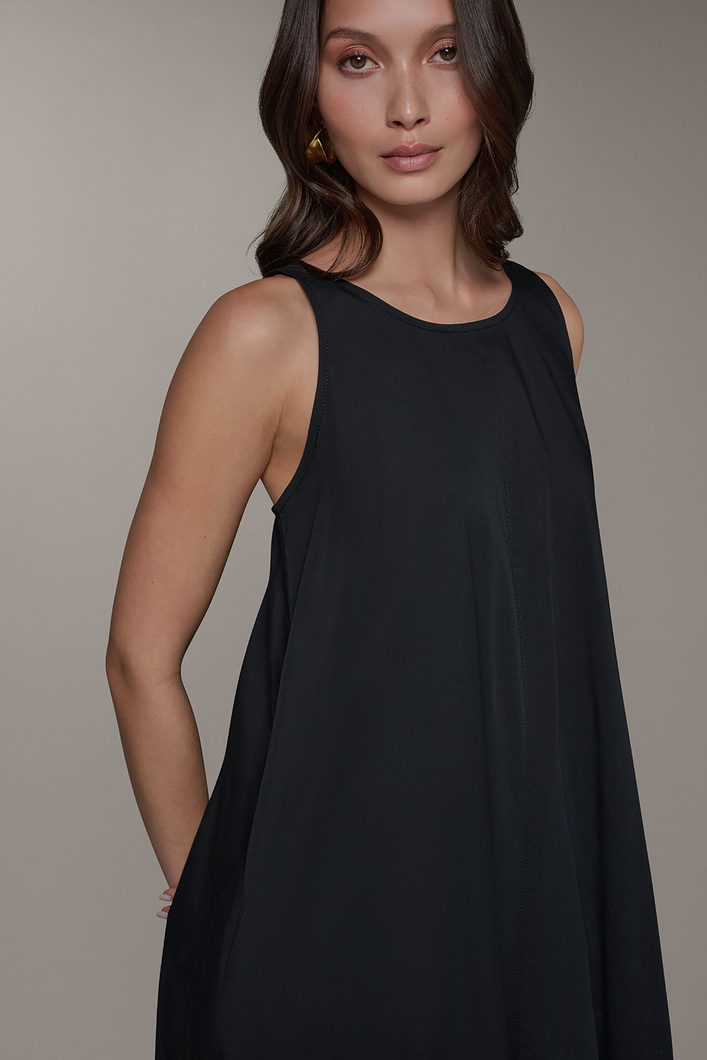 Black SLEEVELESS MAXI TRAPEZE DRESS Donna Karan