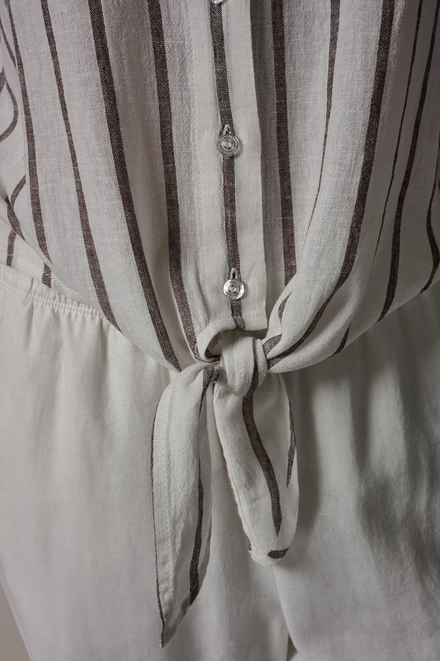 Cream/Canyon LONG SLEEVE TIE-FRONT BLOUSE Donna Karan
