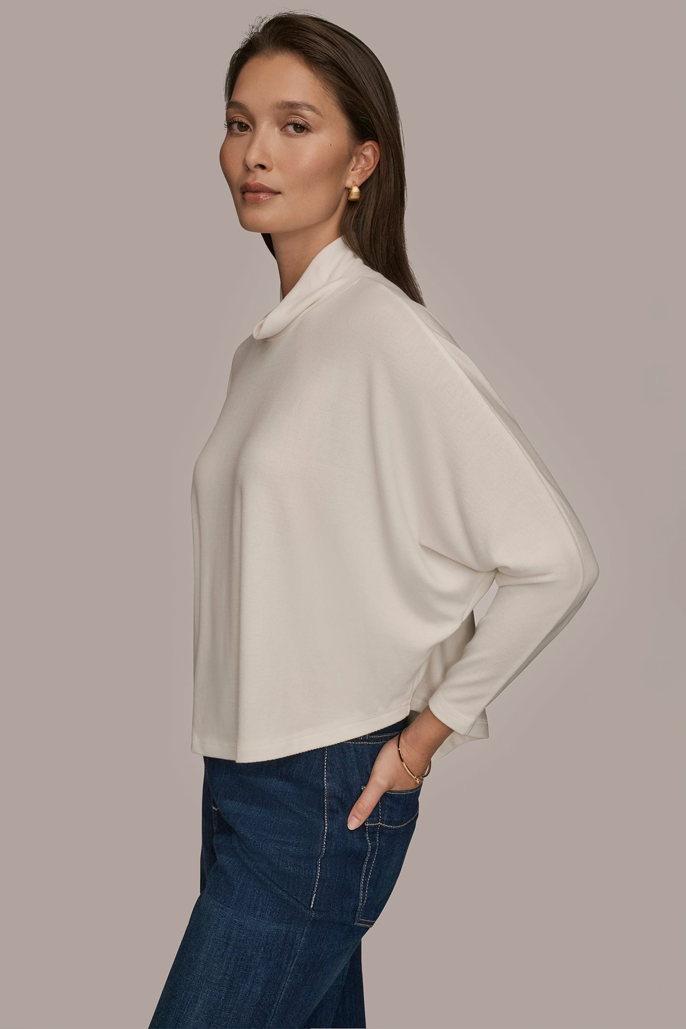 CREAM MOCK-NECK TOP Donna Karan