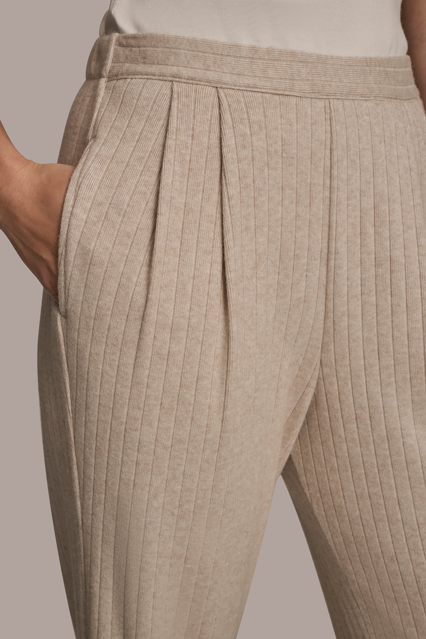 LIGHT FAWN HEATHER HIGH-RISE PLEATED PANT Donna Karan