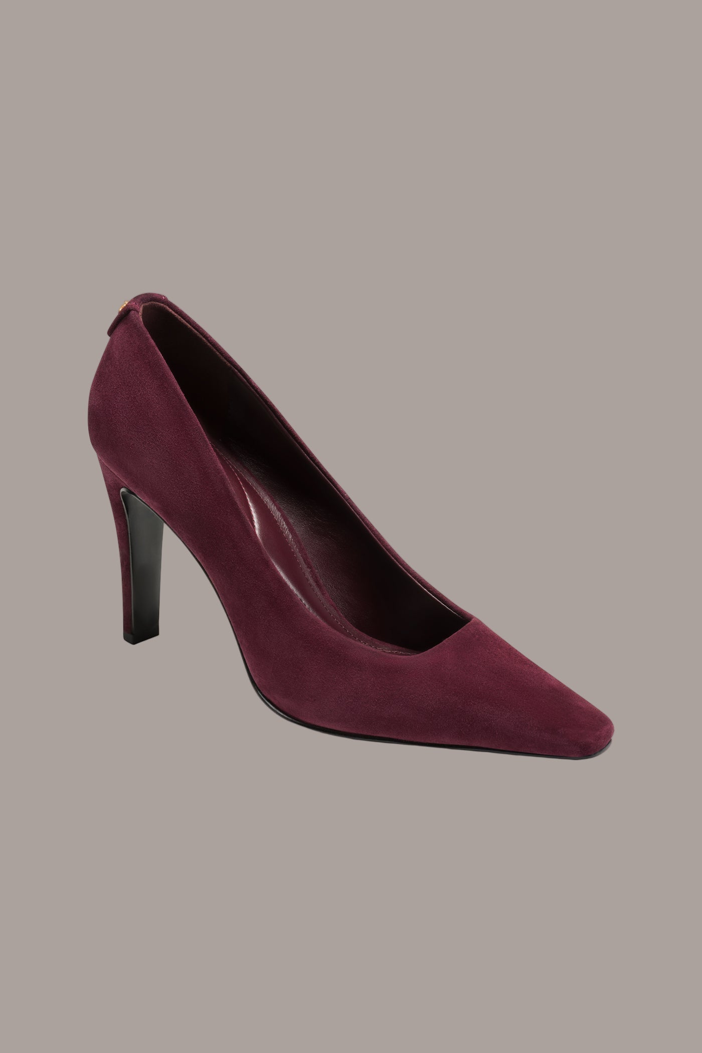 WINE SAVITA II HIGH PUMP Donna Karan