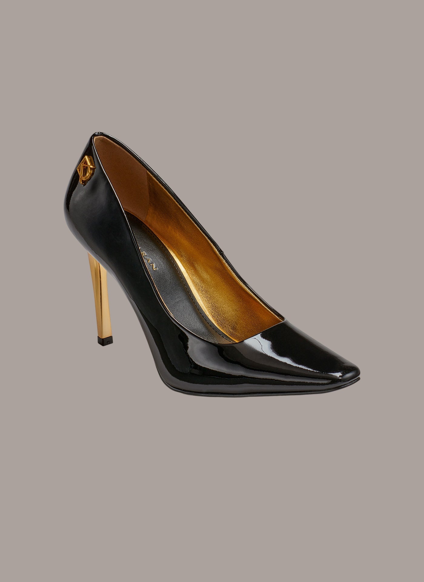 Black SAVITA HIGH PUMP Donna Karan