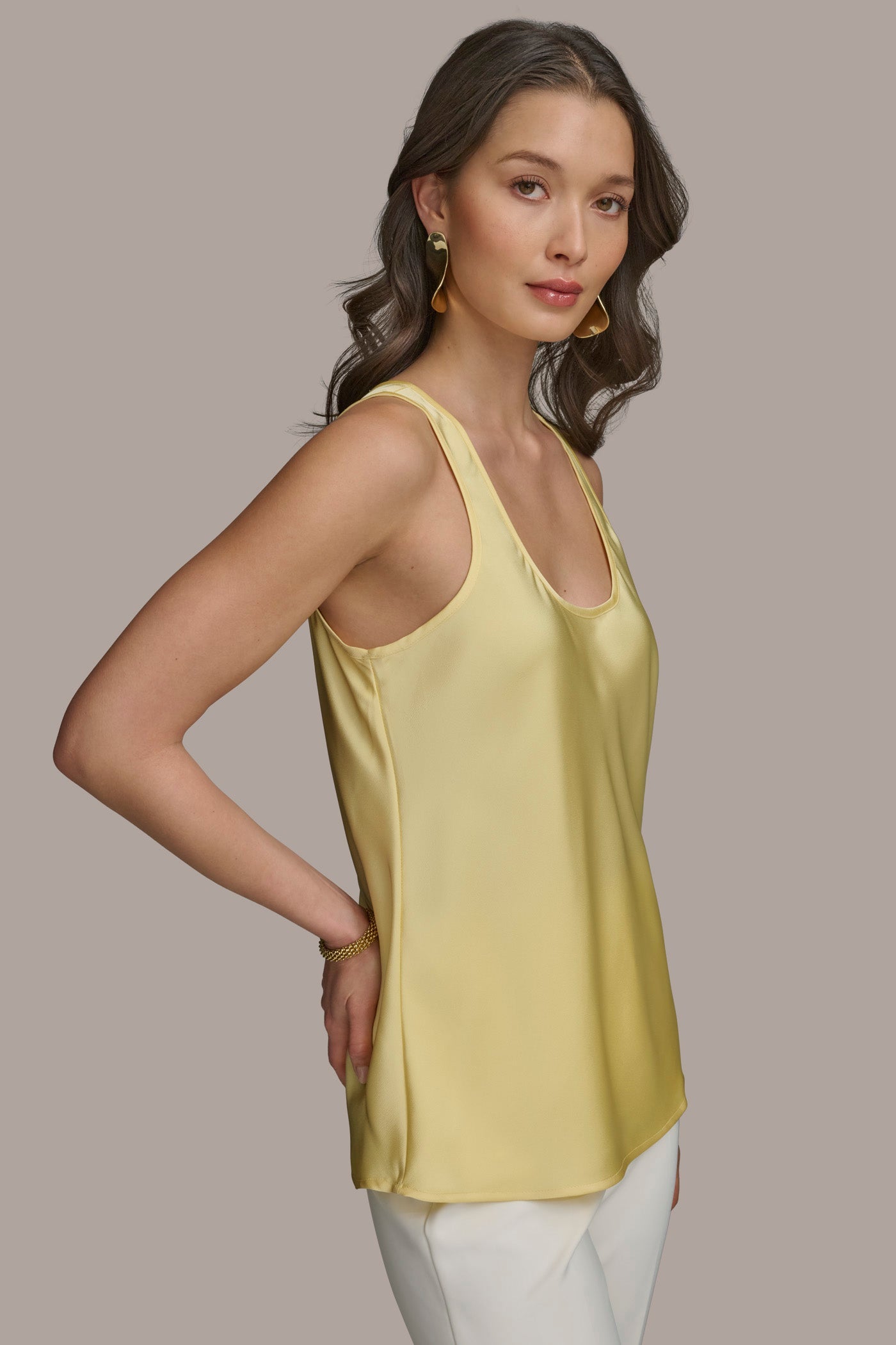 PANNA COTTA SOLID SLEEVELESS SHELL Donna Karan