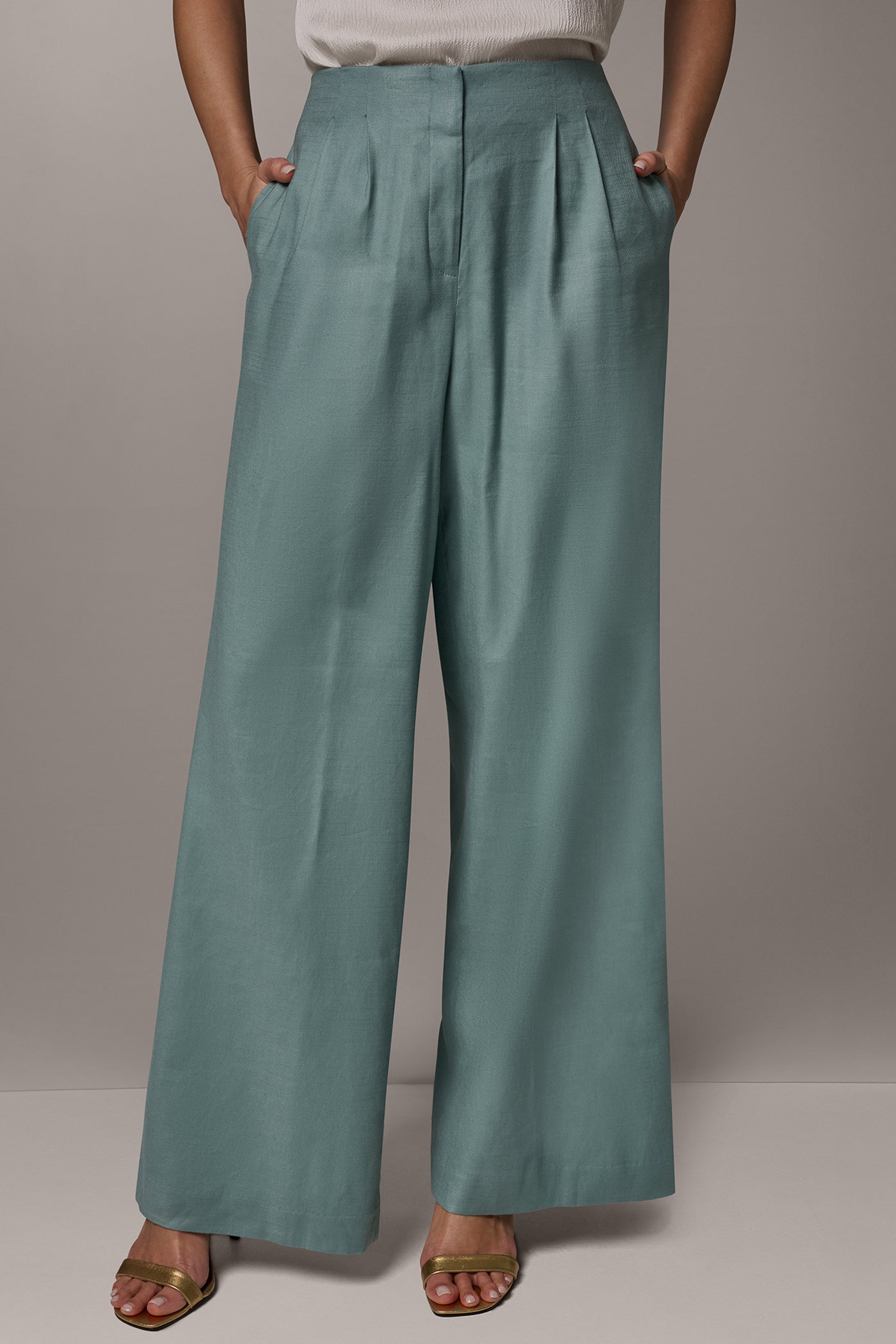 Waterlily EXTRA HIGH-RISE PLEATED WIDE-LEG PANT Donna Karan