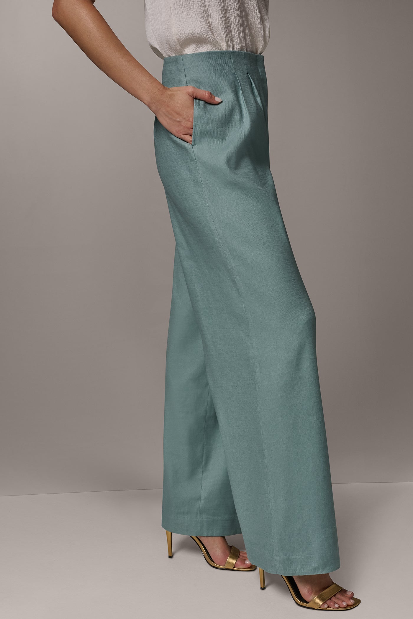 Waterlily EXTRA HIGH-RISE PLEATED WIDE-LEG PANT Donna Karan
